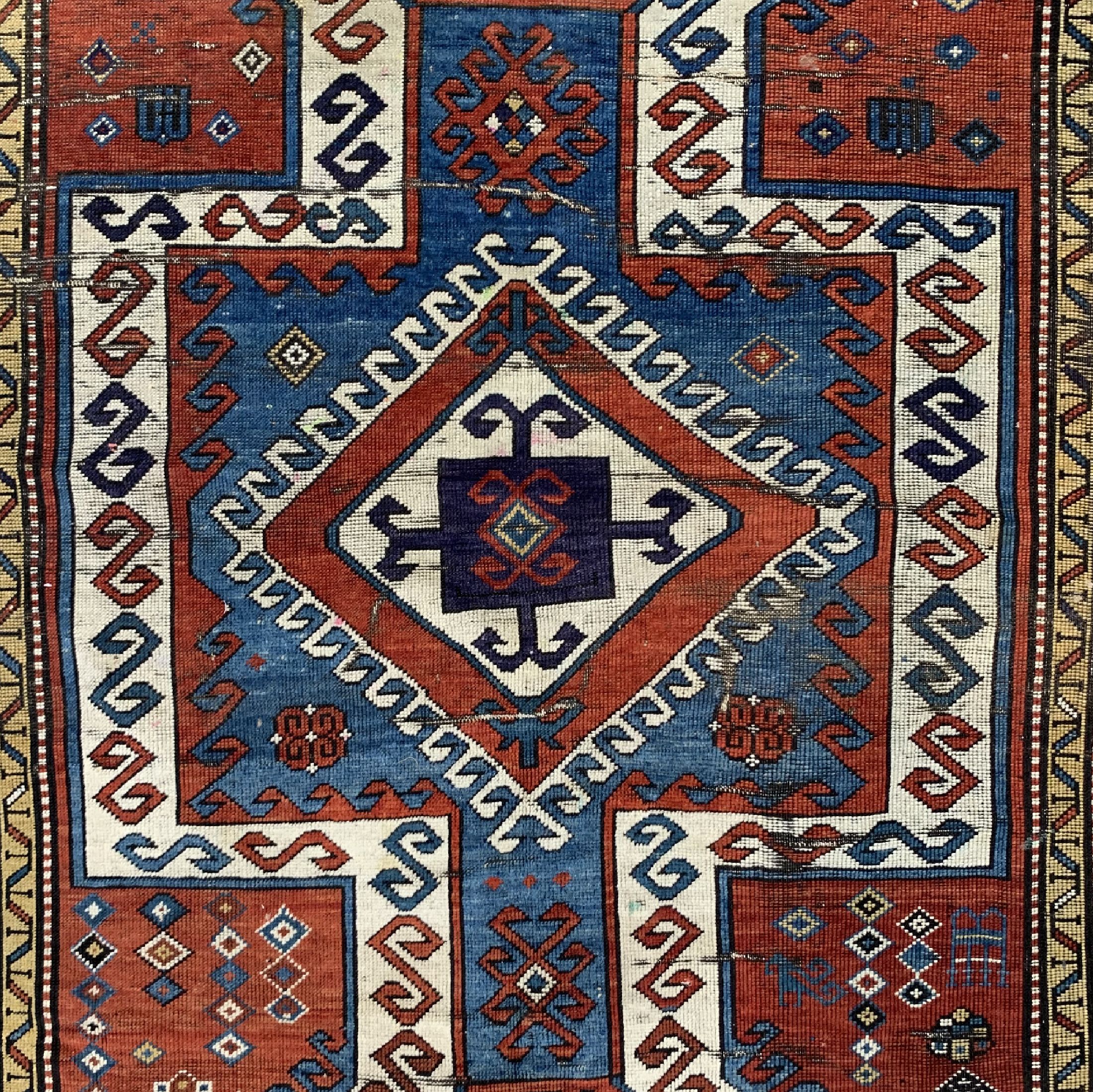 Detail b: Antiker Sewan Kazak, Kaukasus, 19.Jhd Wolle auf Wolle, ca. 255 x 160 cm, EHZ: 4