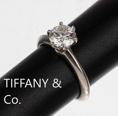 Image 26652112 - Platinum TIFFANY & CO brilliant engagement ring