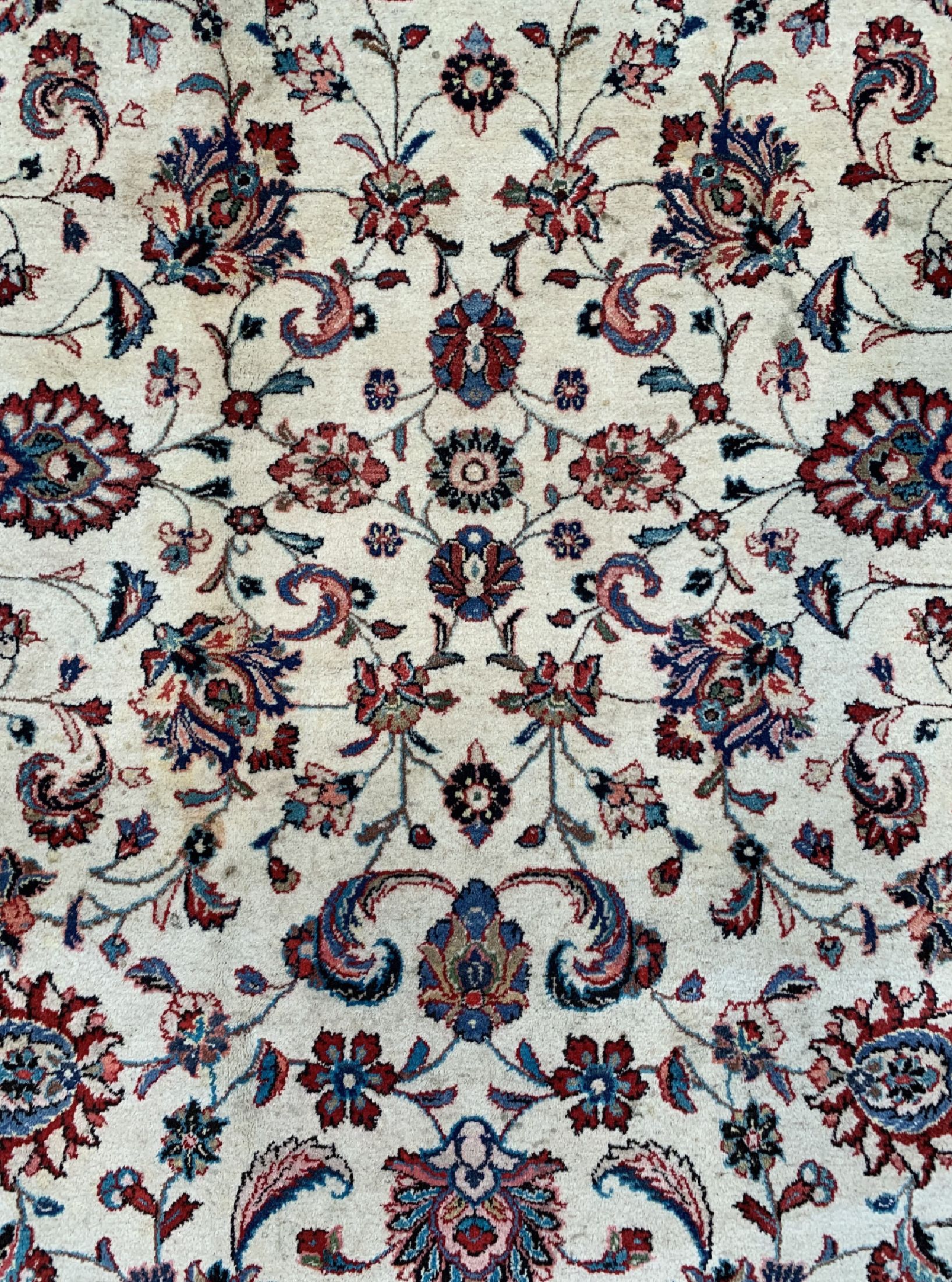 Detail c: Sarogh alt, Persien, ca. 50 Jahre, Wolle auf Baumwolle, ca. 375 x 275 cm, EHZ: 2(Fleckig)