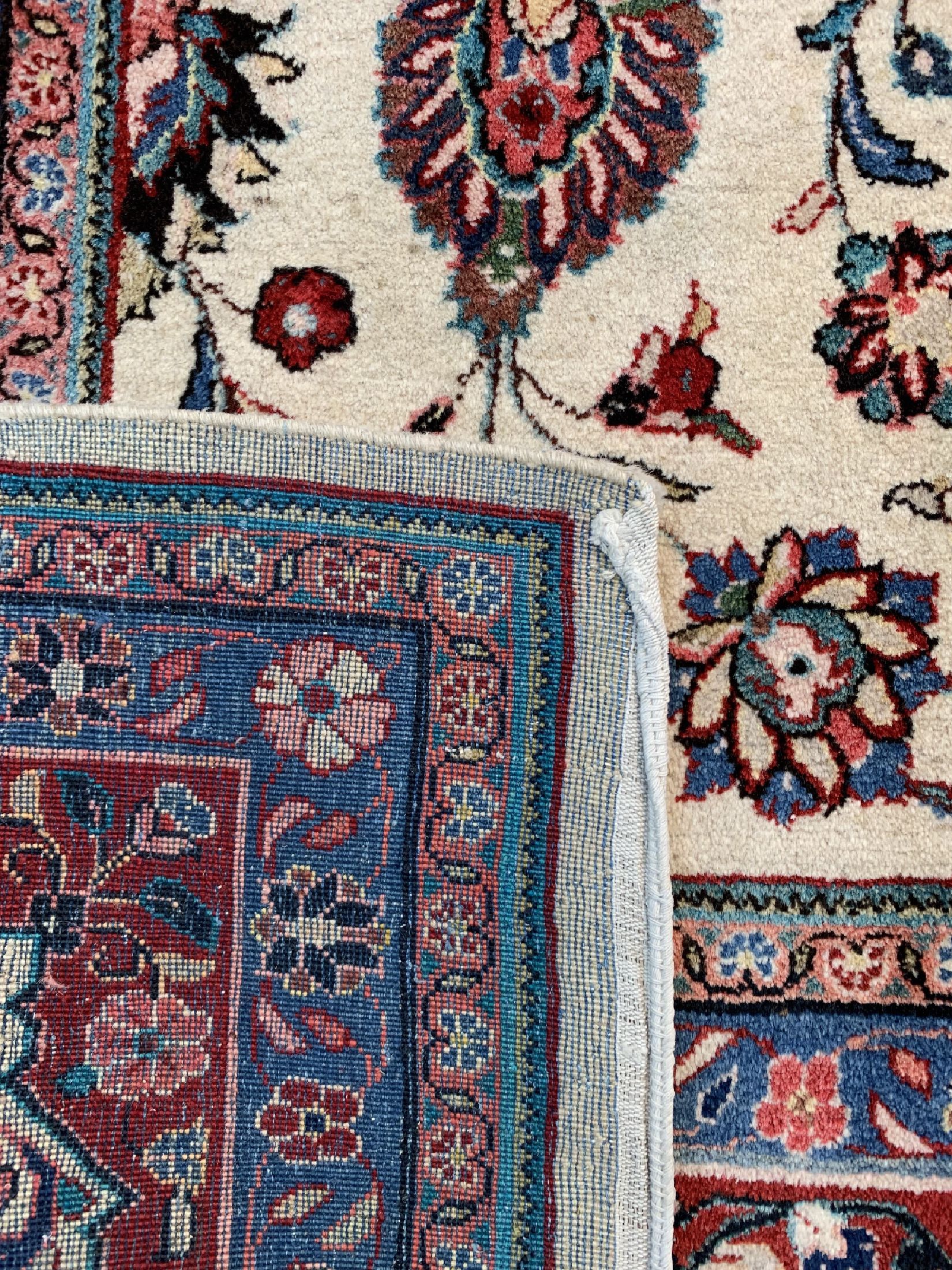 Detail d: Sarogh alt, Persien, ca. 50 Jahre, Wolle auf Baumwolle, ca. 375 x 275 cm, EHZ: 2(Fleckig)