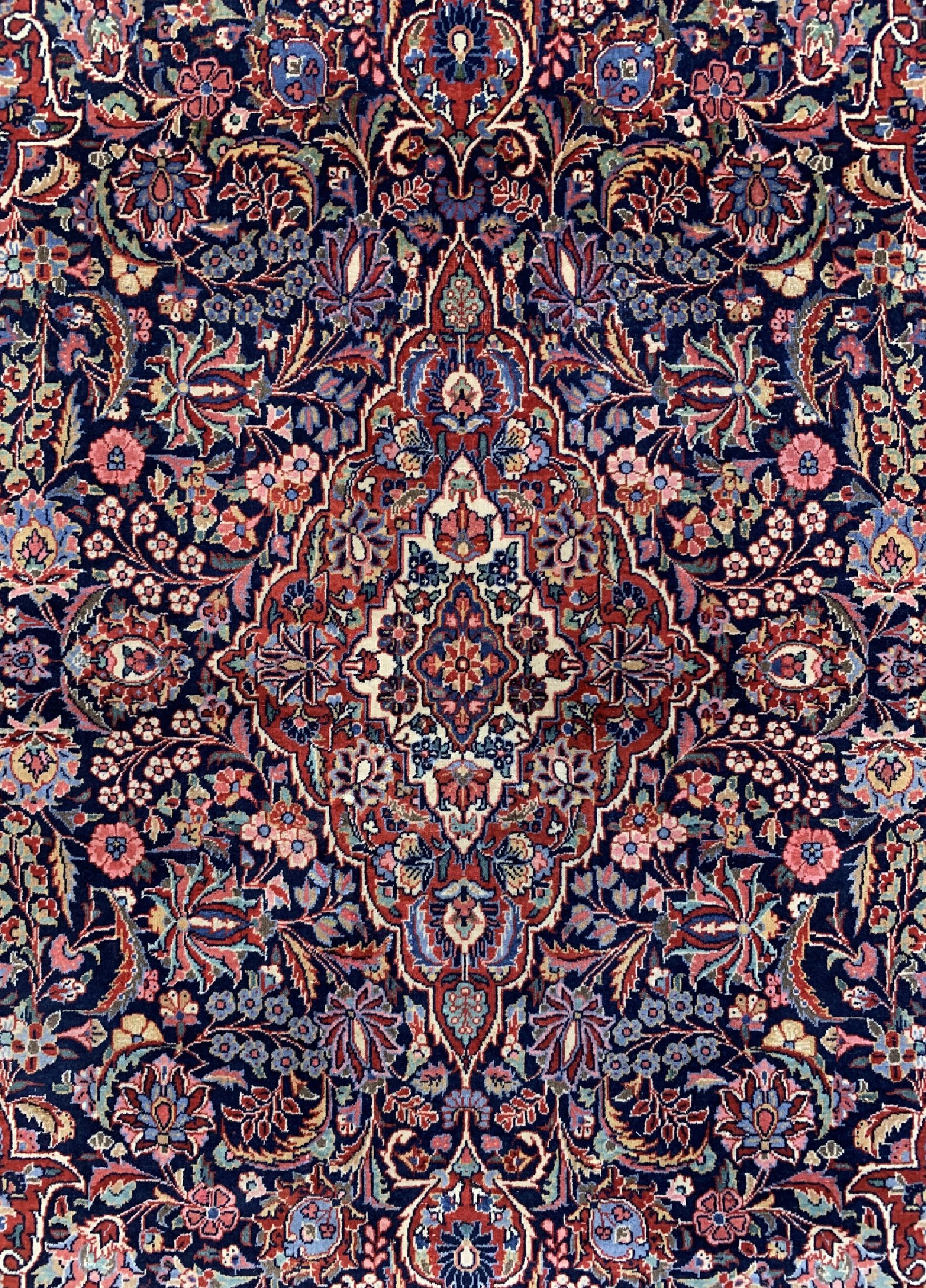 Detail c: Keschan Kork alt, Persien, um 1930, Korkwolle auf Baumwolle, ca. 212 x 135 cm, EHZ: 2(kleine Restaurierungen).