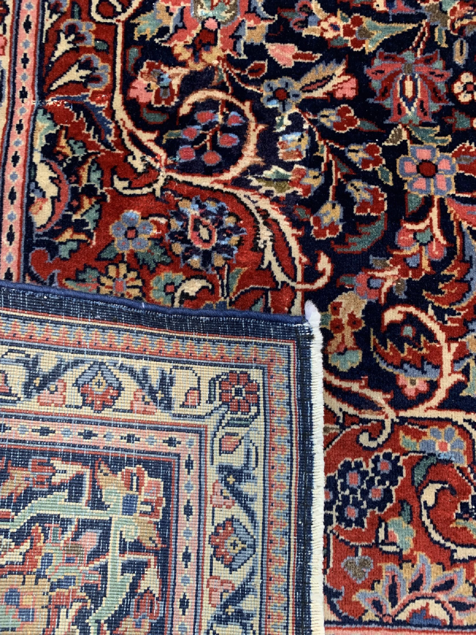 Detail d: Keschan Kork alt, Persien, um 1930, Korkwolle auf Baumwolle, ca. 212 x 135 cm, EHZ: 2(kleine Restaurierungen).
