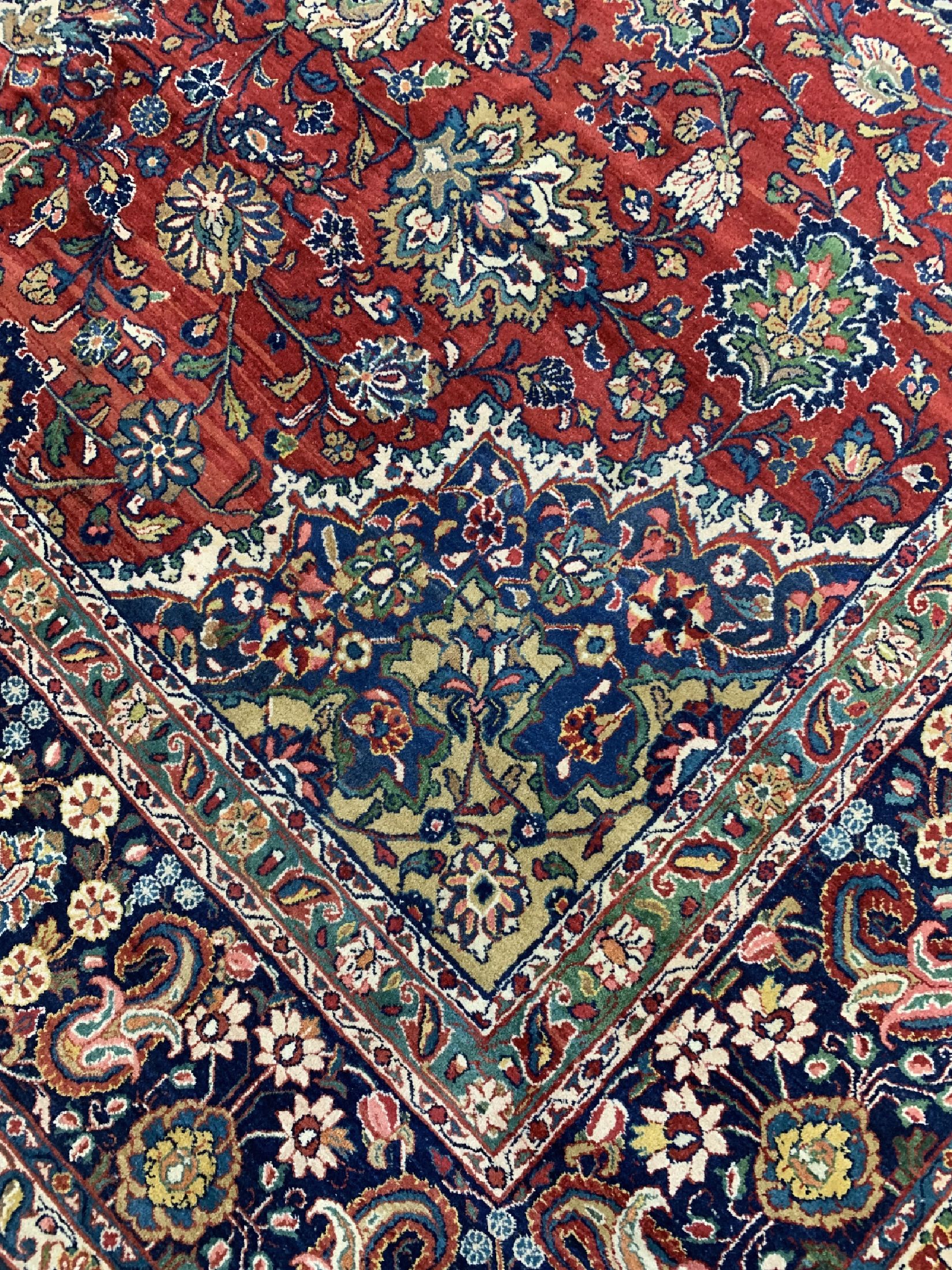 Detail c: Re-Import Sarogh alt, Persien, um 1930/1940, Wolle auf Baumwolle, ca. 460 x 365 cm, EHZ: 1-2