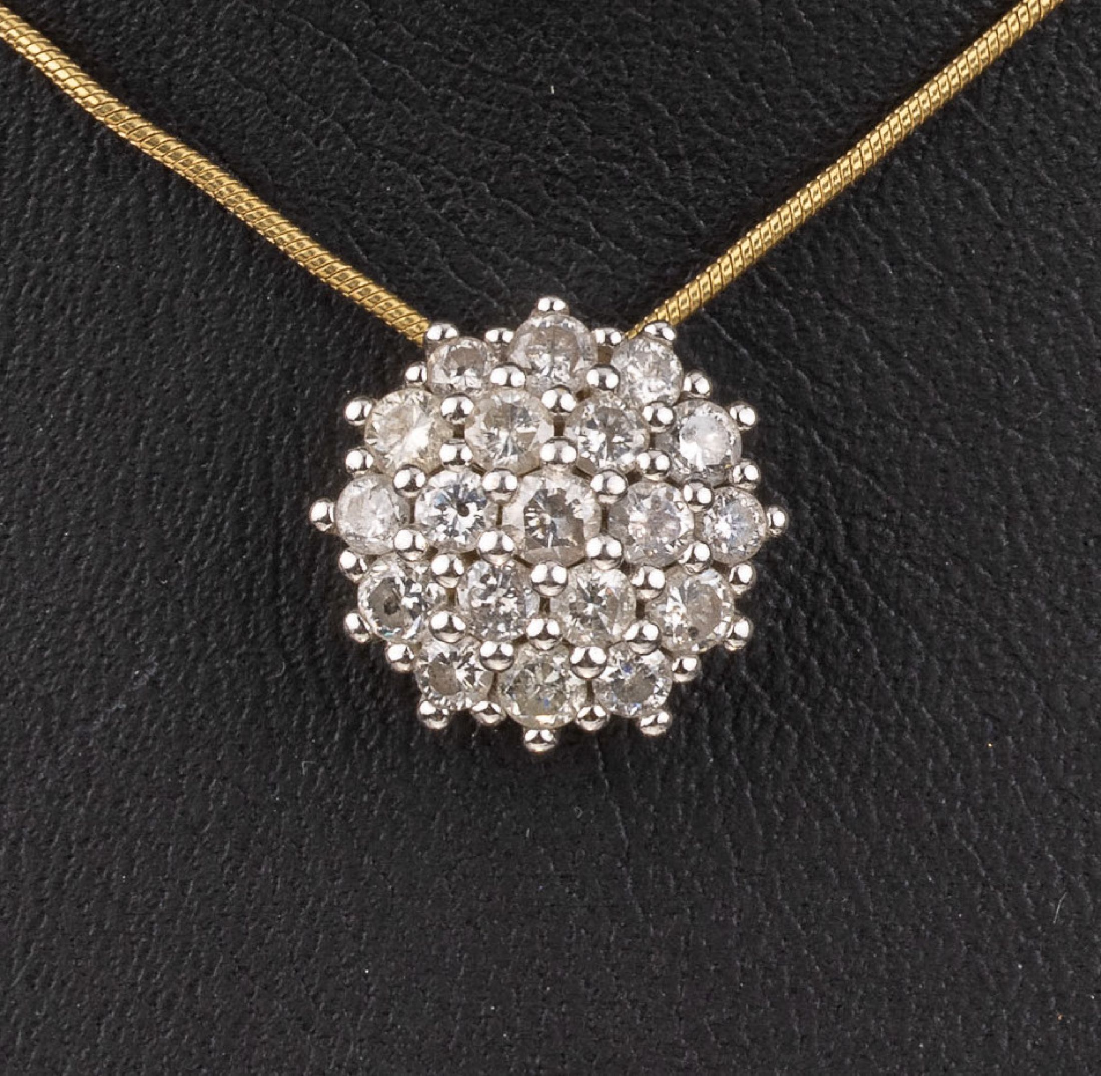 Detail a: 14 kt Gold Brillant-Anhänger, GG/WG 585/000, Brillanten zus. ca. 1.0 ct Weiß/p 1 an Kette, L. ca. 48.5 cm, leichte Knickstellen, ca. 5.4 g