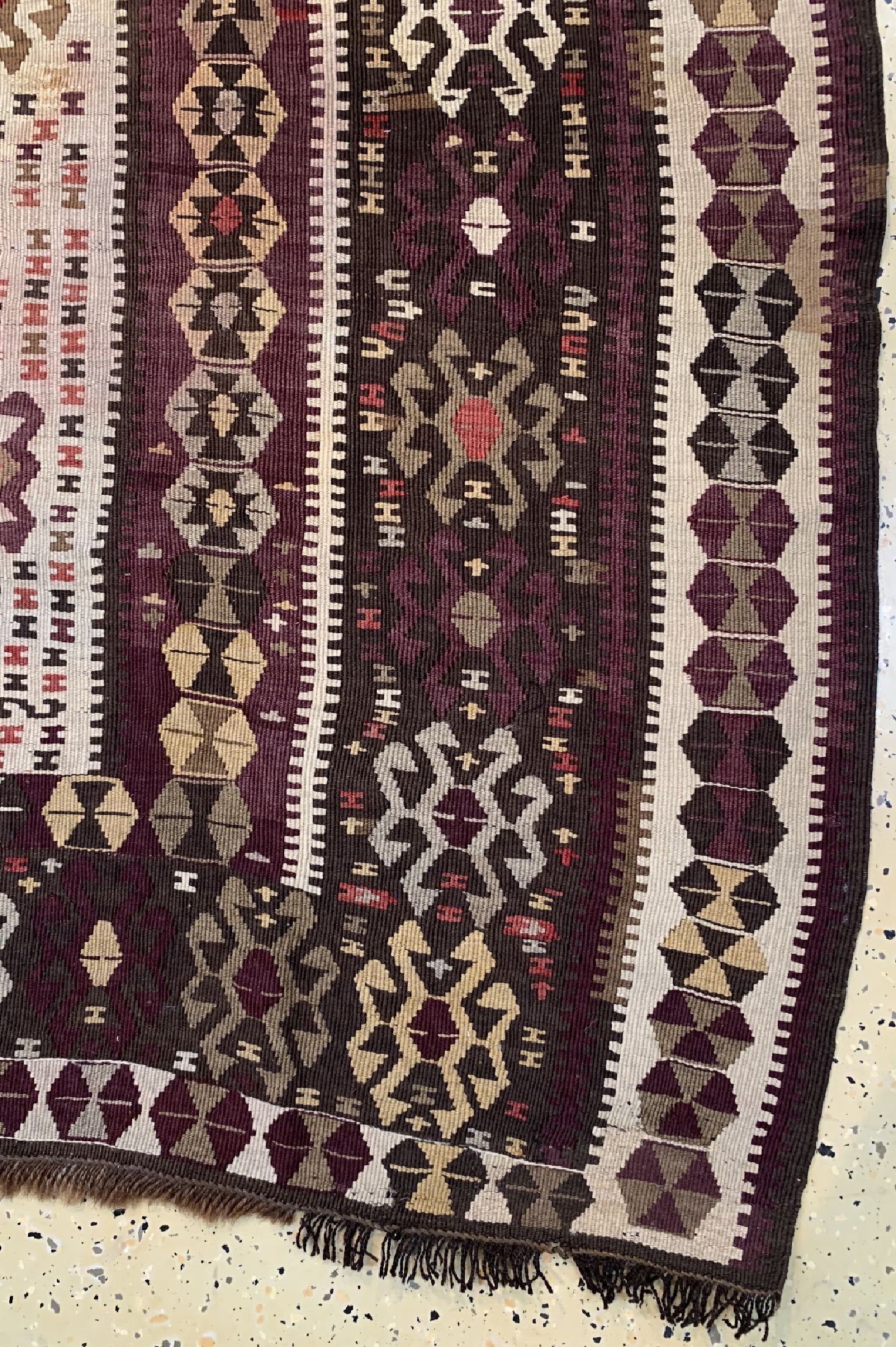 Detail a: Kars Kelim, Türkei, um 1930/1940, Wolle auf Wolle, ca. 350 x 155 cm, verfärbt, EHZ: 2