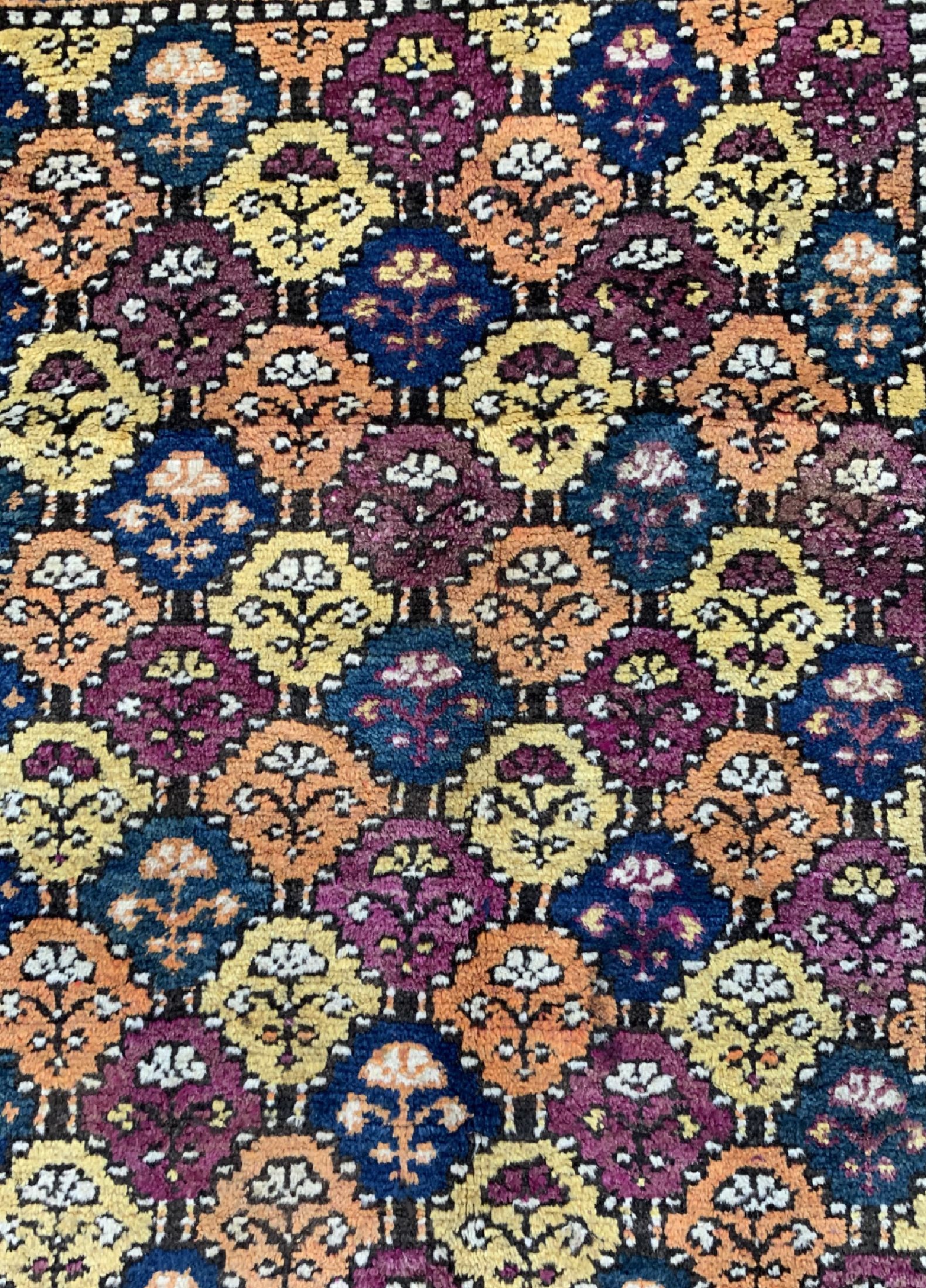 Detail c: Kordi Dorfteppich, Persien, um 1900, Wolle auf Wolle, ca. 250 x 133 cm, EHZ:4