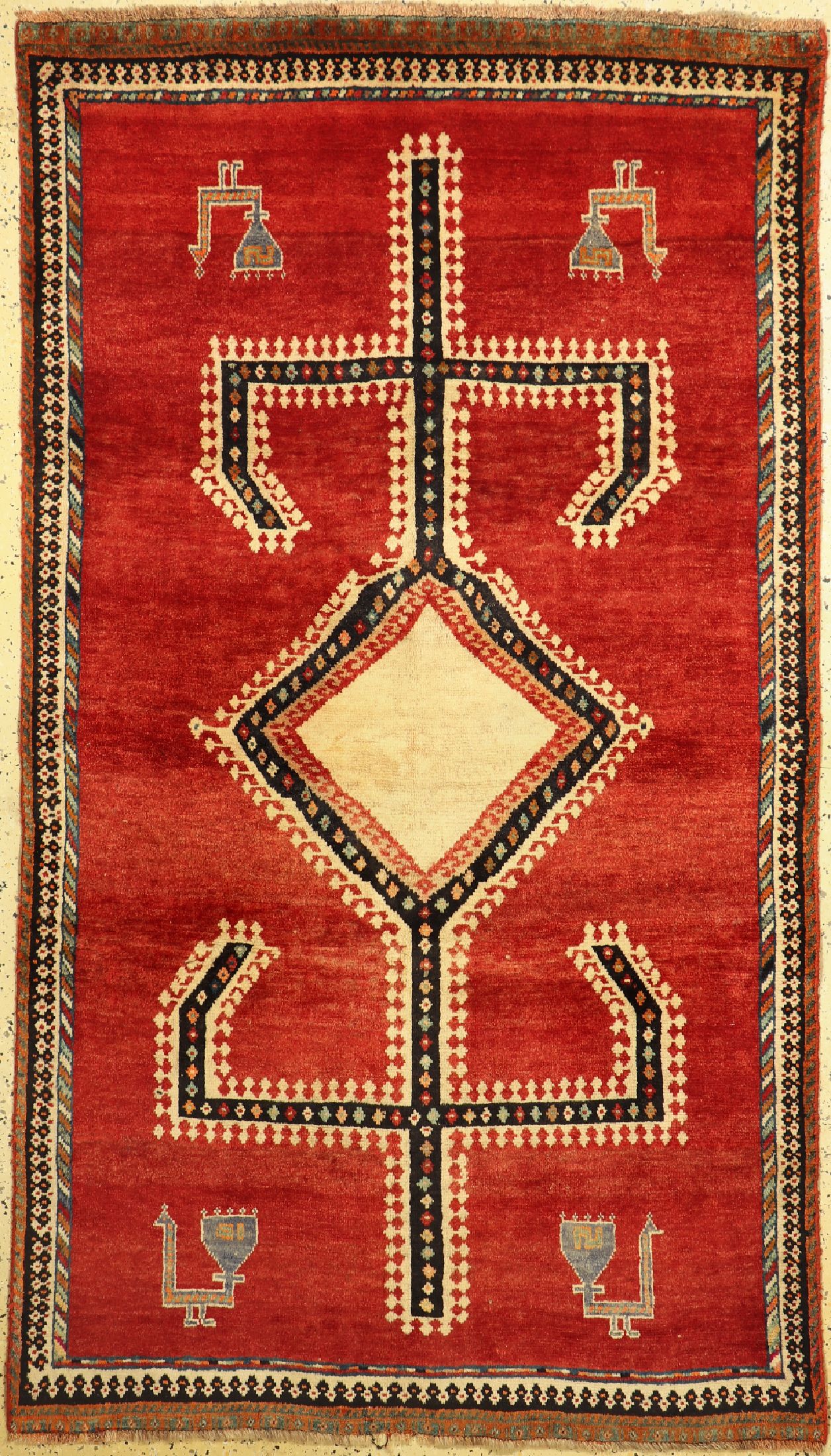 Gabbeh alt, Persien, um 1960, Wolle auf Wolle, ca. 233 x 135 cm, EHZ: 2(Rand leicht beschädigt).