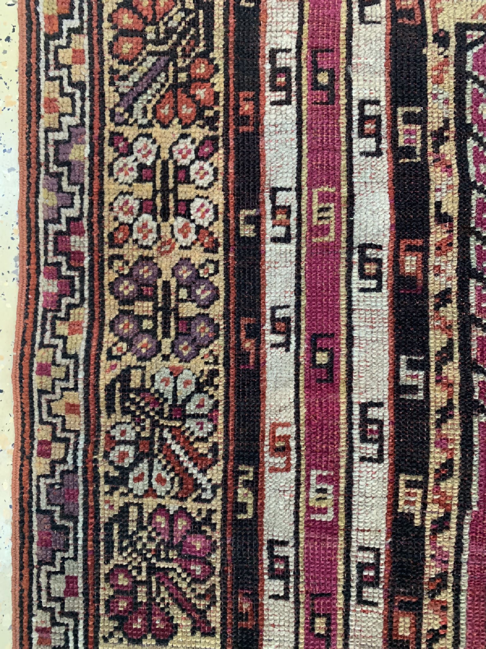 Detail d: Tuzla-Gebetsteppich antik, Türkei, 19.Jhd, Wolle auf Wolle, ca. 185 x 111 cm, EHZ: 3