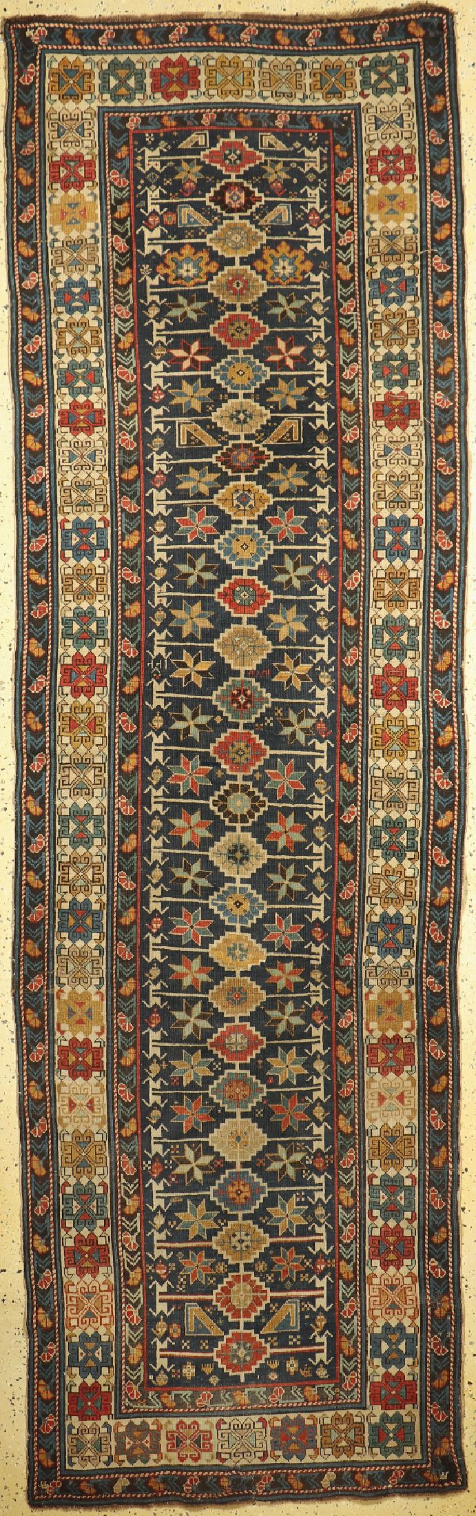 Antiker Schirwan, Kaukasus, 19.Jhd, Wolle auf Wolle, ca. 360 x 110 cm, EHZ: 3, (Alte Restaurierungen)