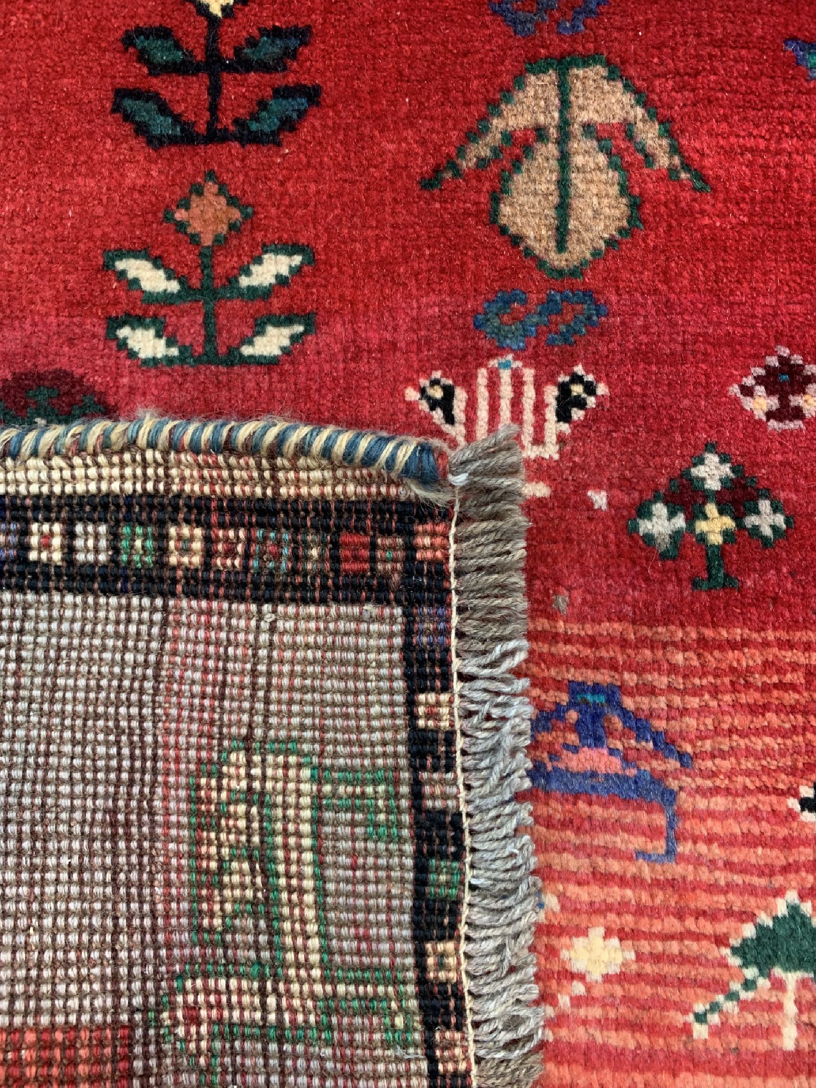 Detail d: Ghaschgai alt, Persien, um 1960, Wolle auf Wolle, ca. 153 x 143 cm, minimal verkürzt, EHZ: 2-3