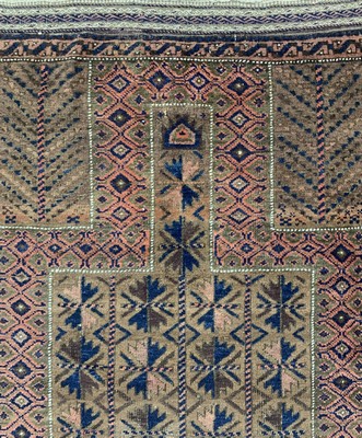 26653275b - Baloch prayer rug antique, Persia, 19th century, wool on wool, approx. 150 x 90 cm, condition: 4. Rugs, Carpets & Flatweaves