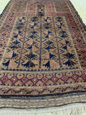 26653275c - Baloch prayer rug antique, Persia, 19th century, wool on wool, approx. 150 x 90 cm, condition: 4. Rugs, Carpets & Flatweaves