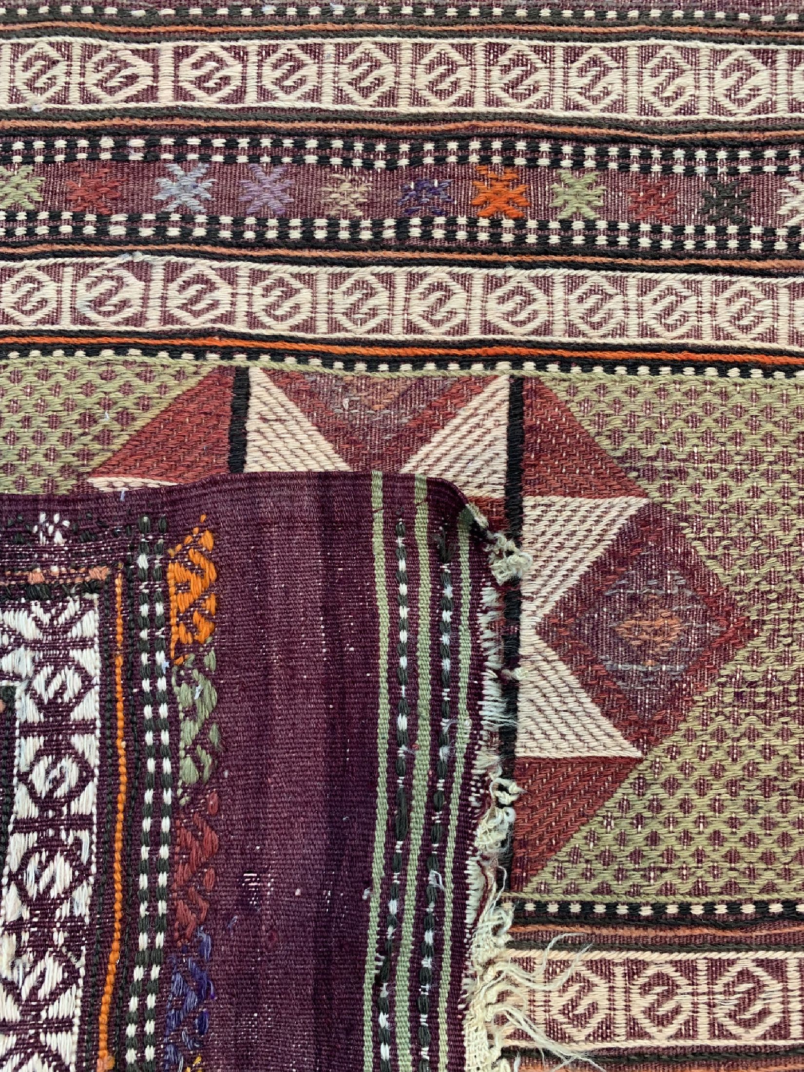 Detail e: Antiker Cicim, Türkei, um 1900, Wolle auf Wolle, ca. 210 x 145 cm, EHZ: 3-4