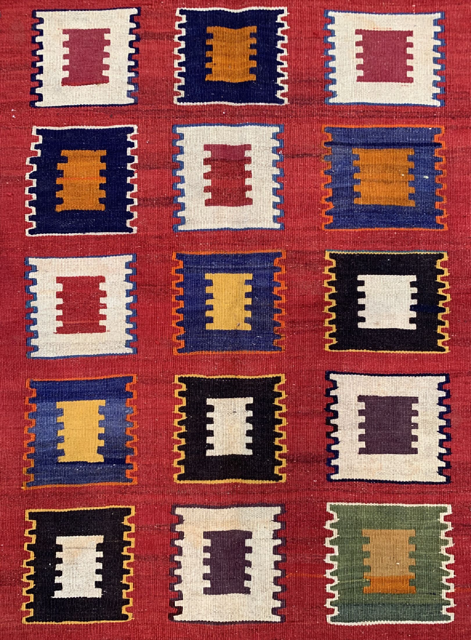 Detail d: Ghaschgai Kelim, Persien, um 1950, Wolle auf Wolle, ca. 255 x 151 cm, EHZ: 2(kleines Loch).