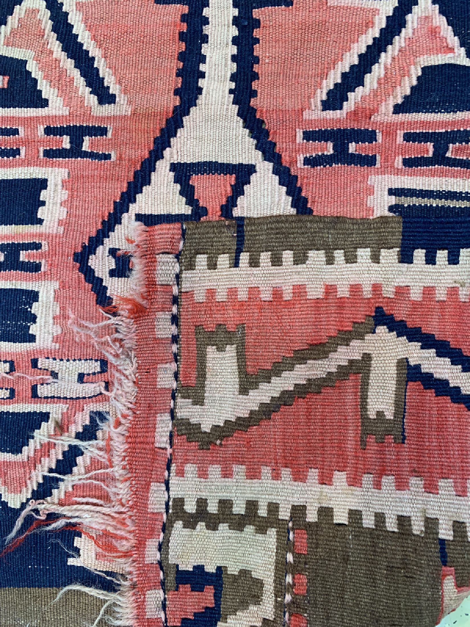 Detail d: Kuba Kelim, Kaukasus, um 1920, Wolle auf Wolle, ca. 355 x 170 cm, EHZ: 3