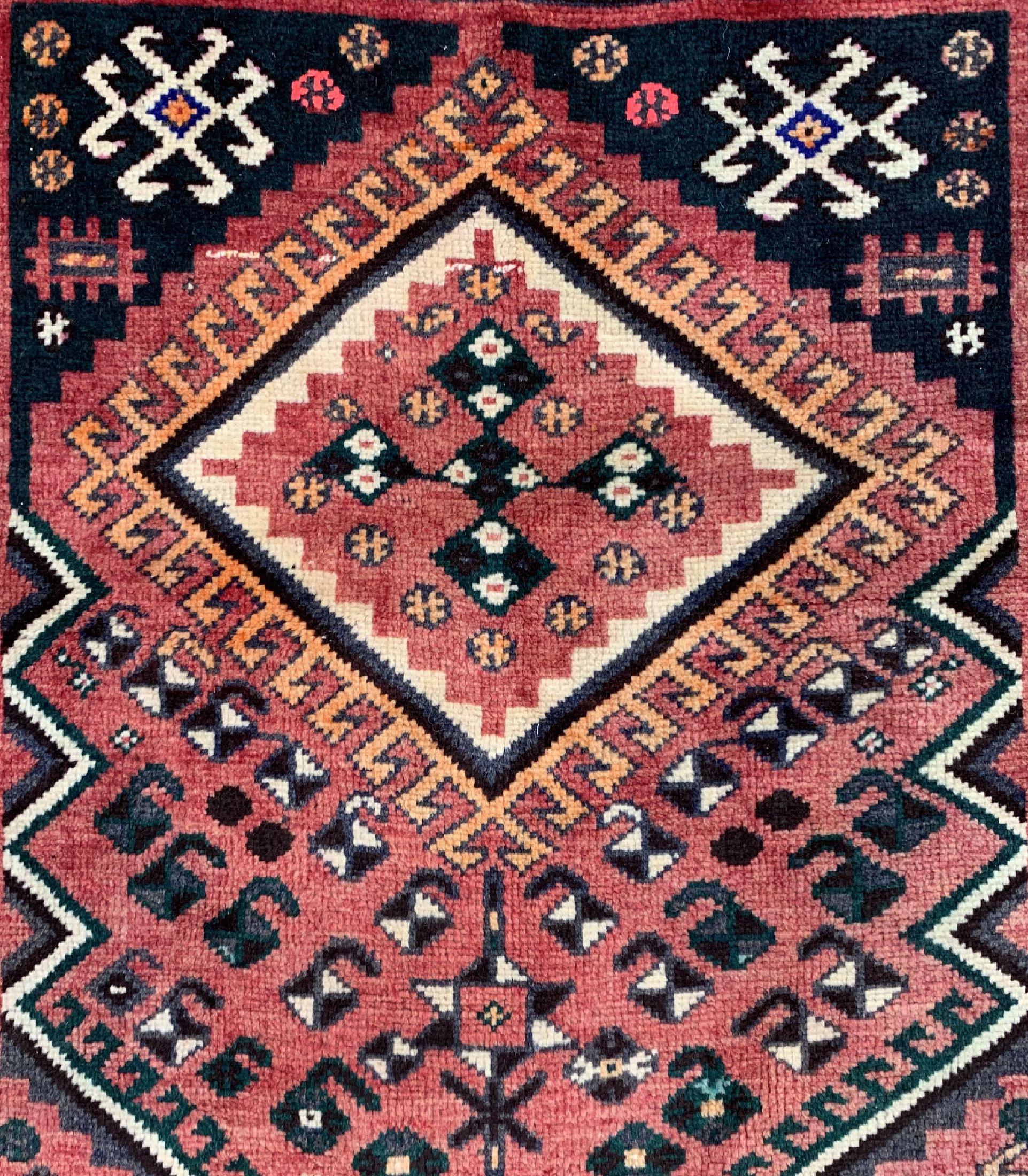 Detail d: Ghaschgai alt, Persien, um 1950, Wolle auf Wolle, ca. 178 x 108 cm, EHZ: 4