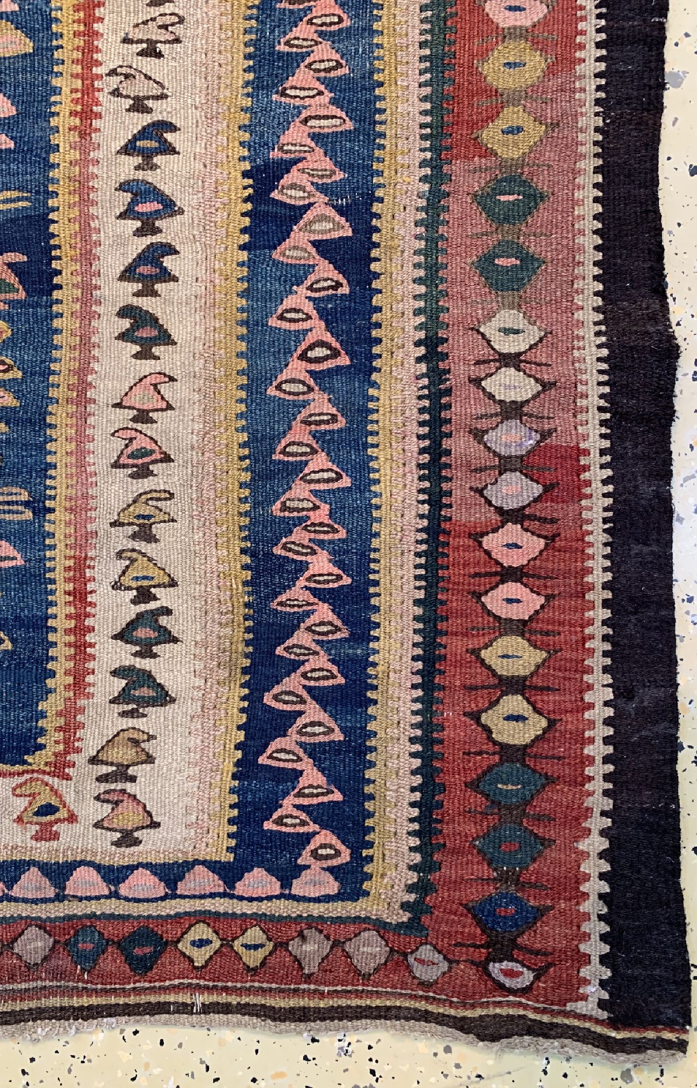 Detail a: Bidjar kelim antik, Persien, um 1900, Wolleauf Baumwolle, ca. 330 x 113 cm, EHZ: 2(kleine Löcher)
