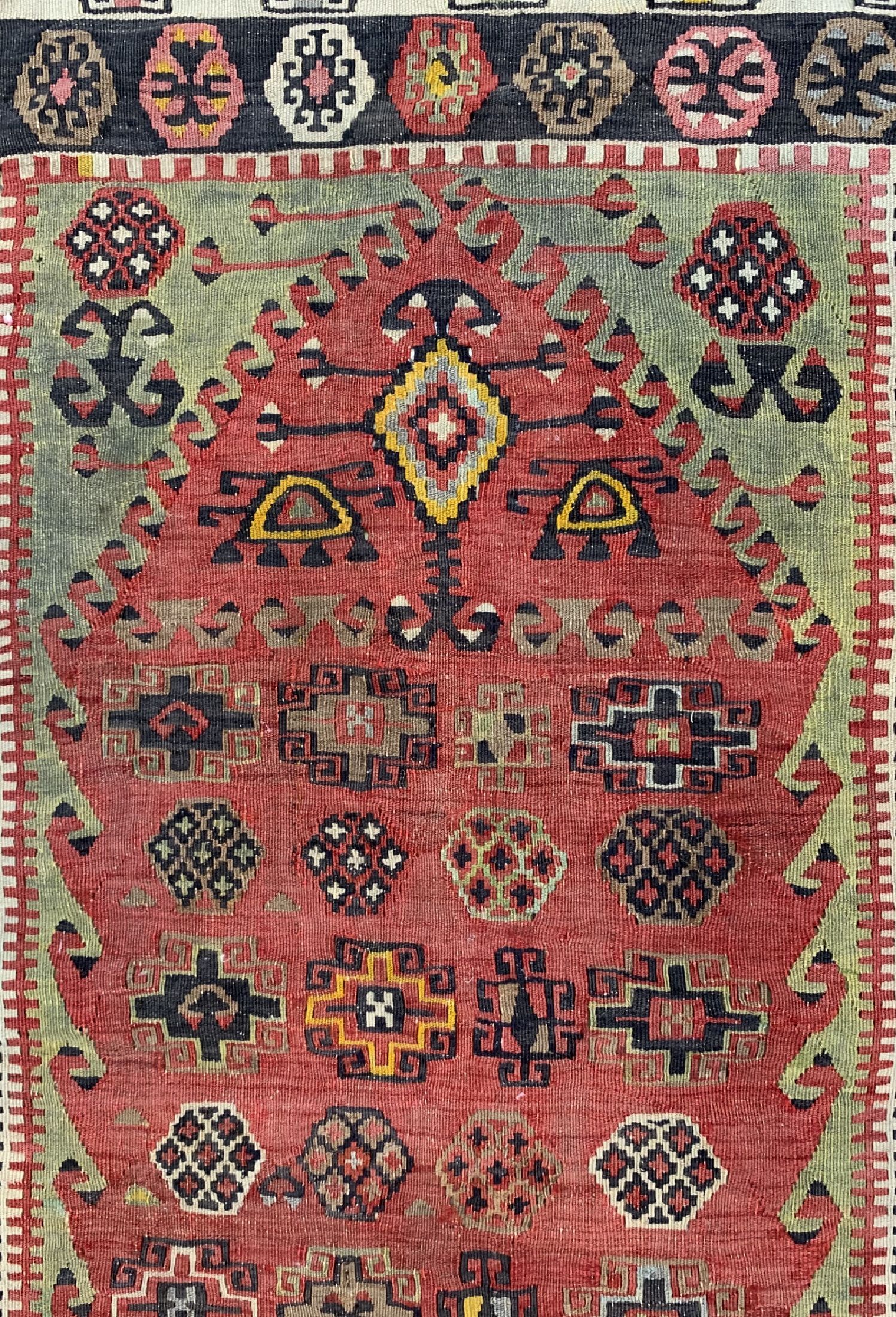 Detail c: Anatol Kelim antik, Türkei, 19.Jhd, Wolle auf Wolle, ca. 153 x 113 cm, EHZ: 2