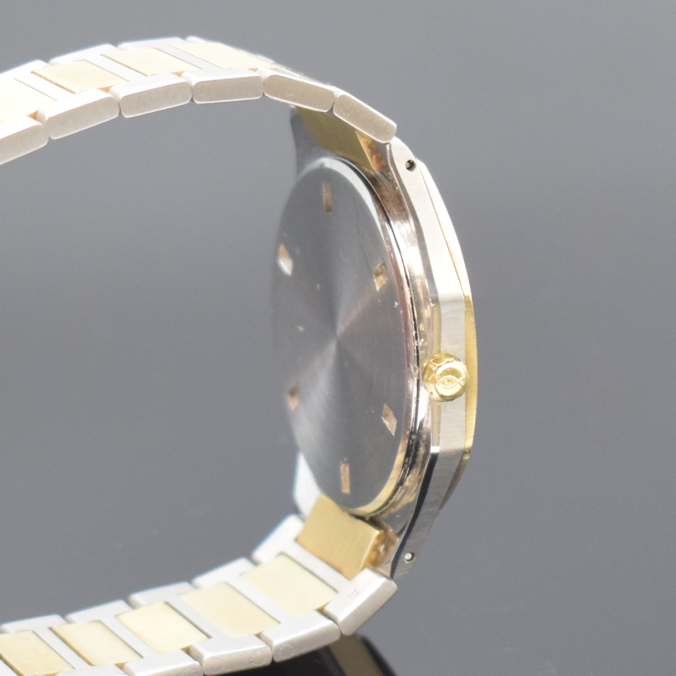 Detail c: IWC Herrenarmbanduhr Yacht-Club II Referenz 3311, Schweiz 1990er Jahre, quarz, Edelstahlgeh. inkl. Gliederband, Lünette wie Zwischenglieder in ...