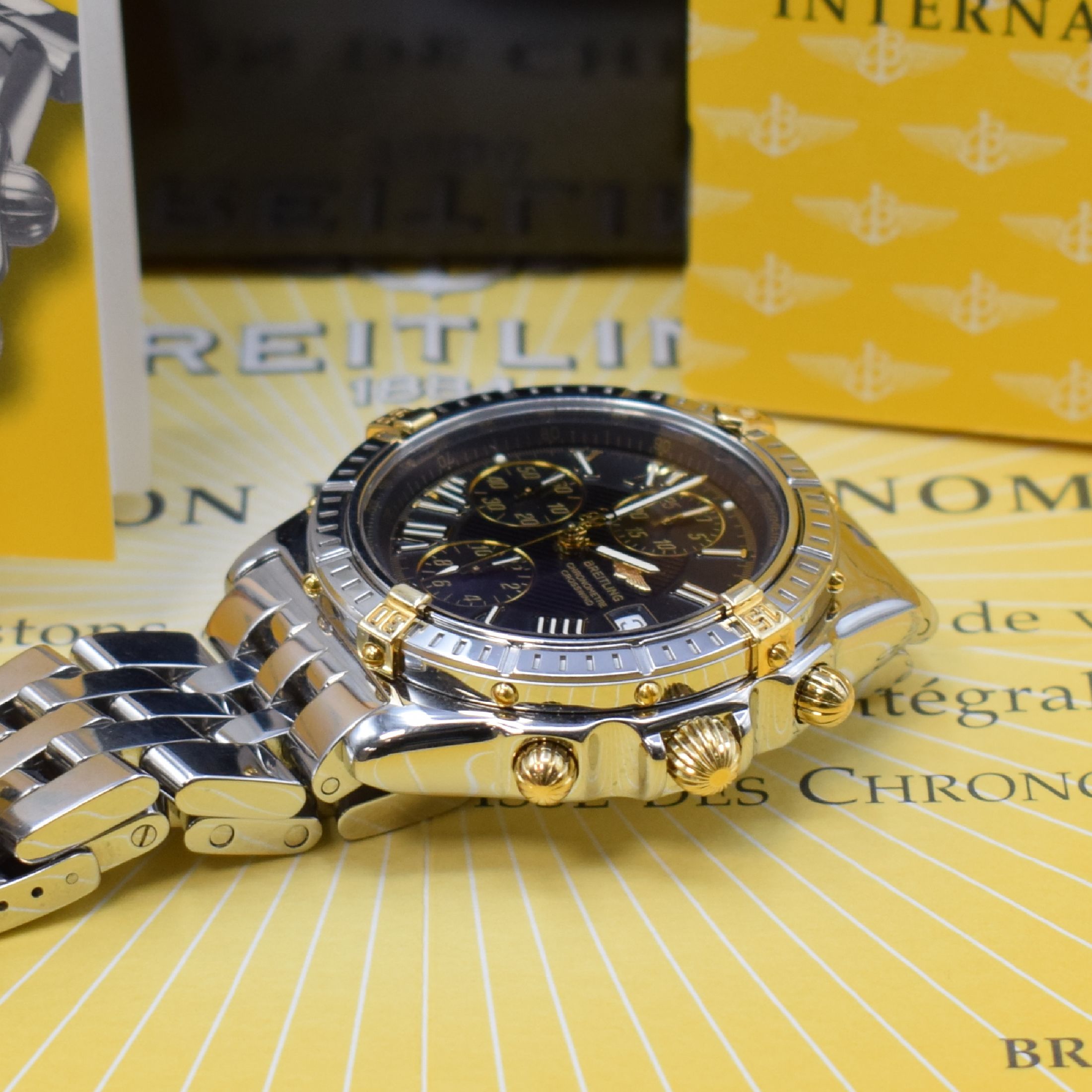Detail d: BREITLING Herrenarmbanduhr Modellserie Chronometre Crosswind Referenz B13355, Schweiz um 2001, Automatik, Edelstahlgeh. inkl. Pilotband m. Faltschl., ...