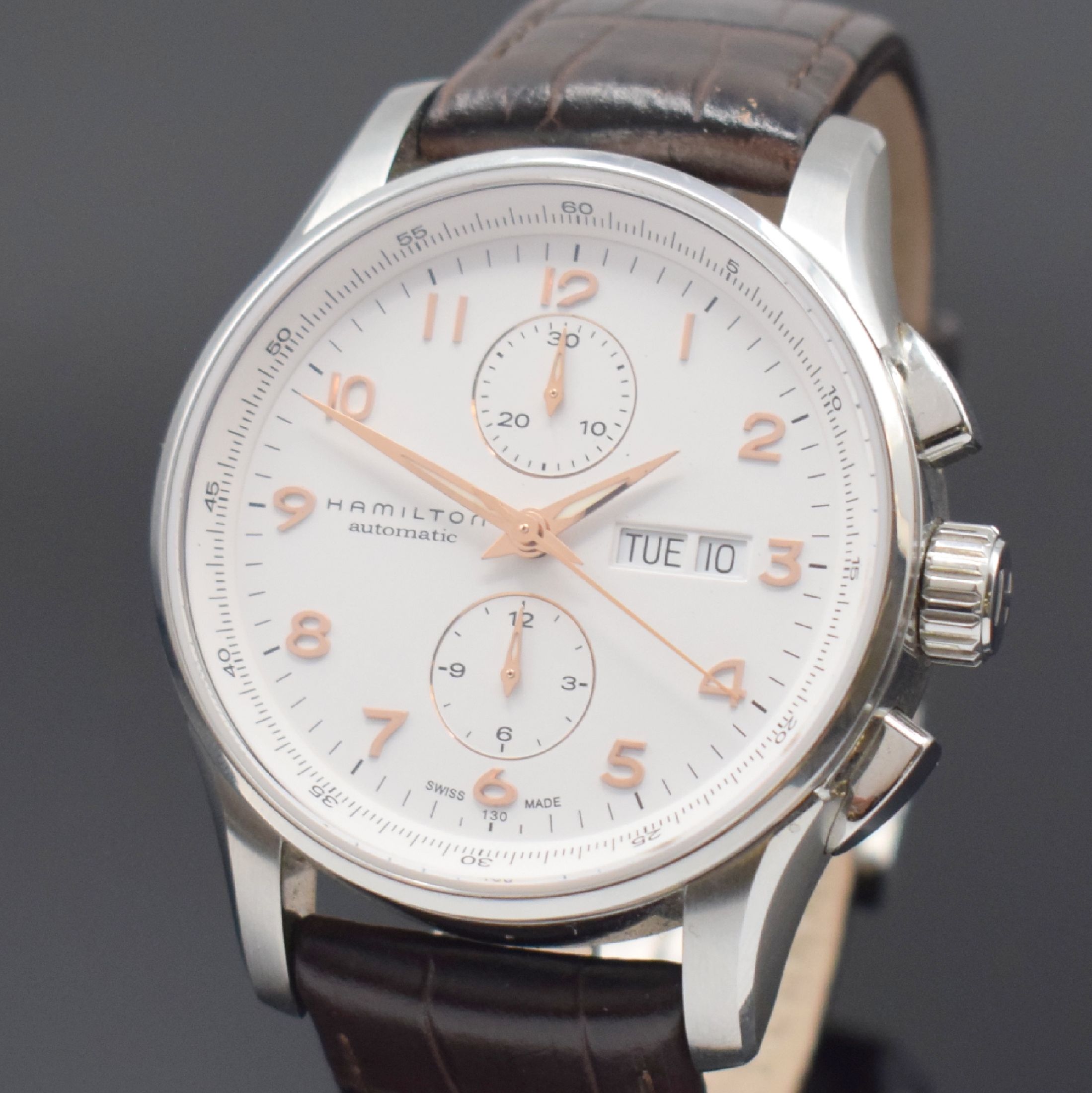 Detail a: HAMILTON Herrenchronograph in Stahl, Schweiz um 2020, Automatik, beids. Saphir- vergl. Geh., Boden 6-fach verschr., orig. Lederband m. Stahl ...