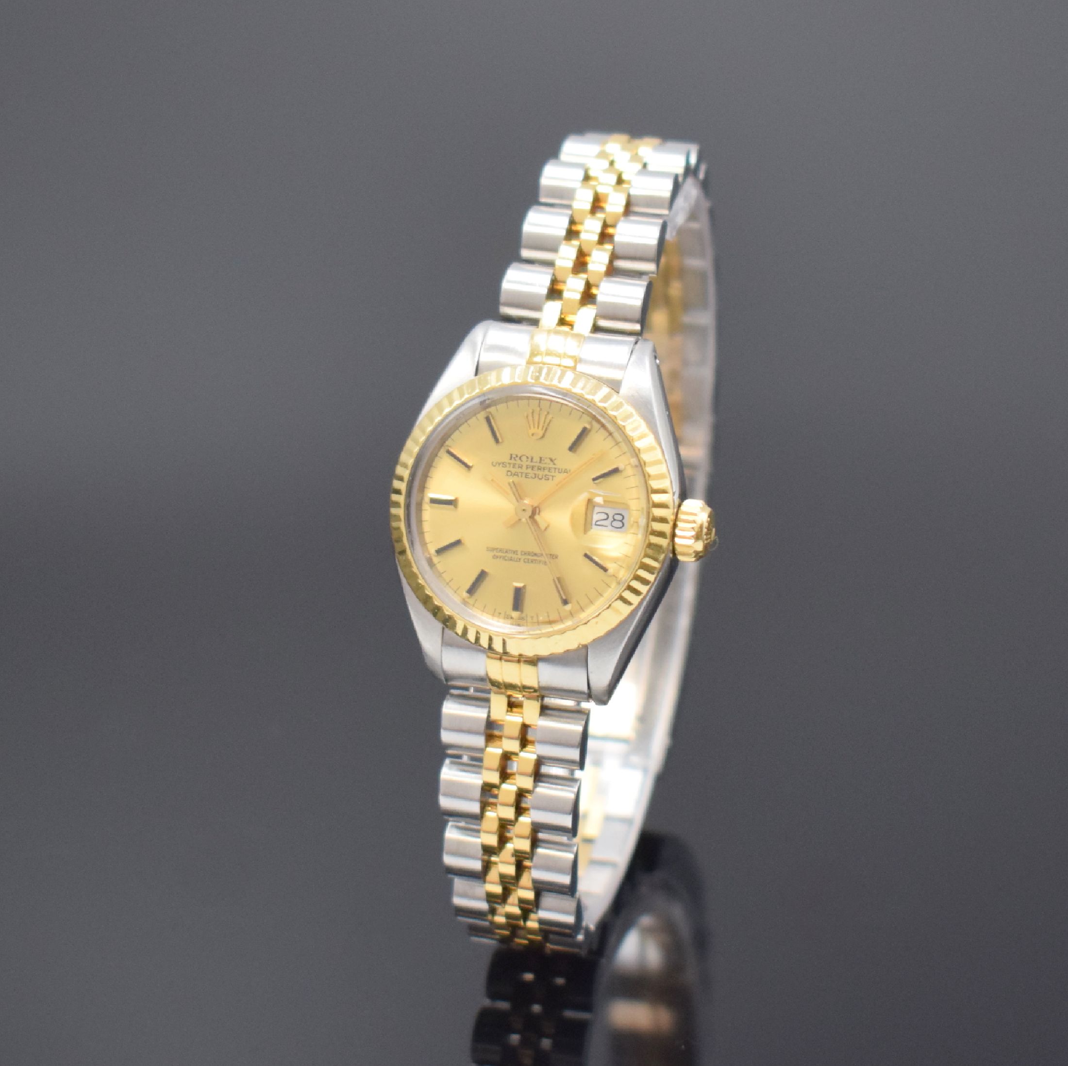 ROLEX Datejust Damenarmbanduhr Referenz 6917, Schweiz um 1975, Automatik, Edelstahl u. Gold komb., verschr. Geh., Jubileeband m. Faltschl., gold. ...