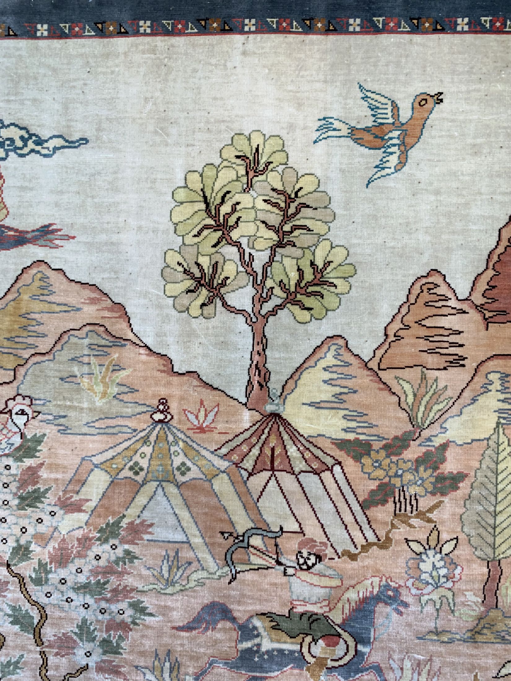 Detail d: Hereke Seide, sehr fein, Türkei, signiert, um 1960, reine Naturseide, ca. 107 x 68 cm, ca. 2,0 Mio. Kn/qm, EHZ: 1-2.