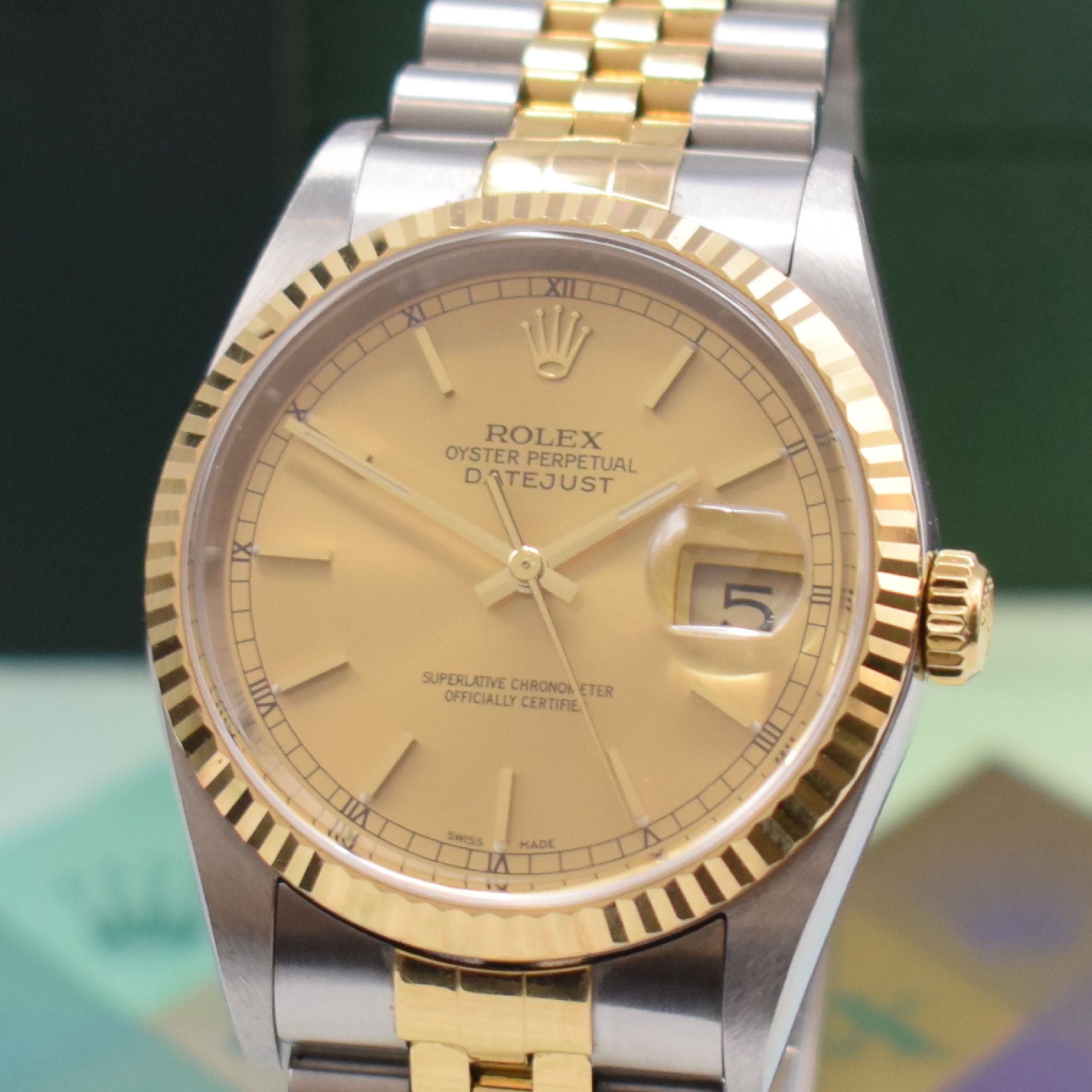 Detail a: ROLEX Oyster Perpetual Datejust gut erhaltene Herrenarmbanduhr Referenz 16233 mit original Zertifikat, Schweiz verk. 01/2007, Automatik, Chronometer ...