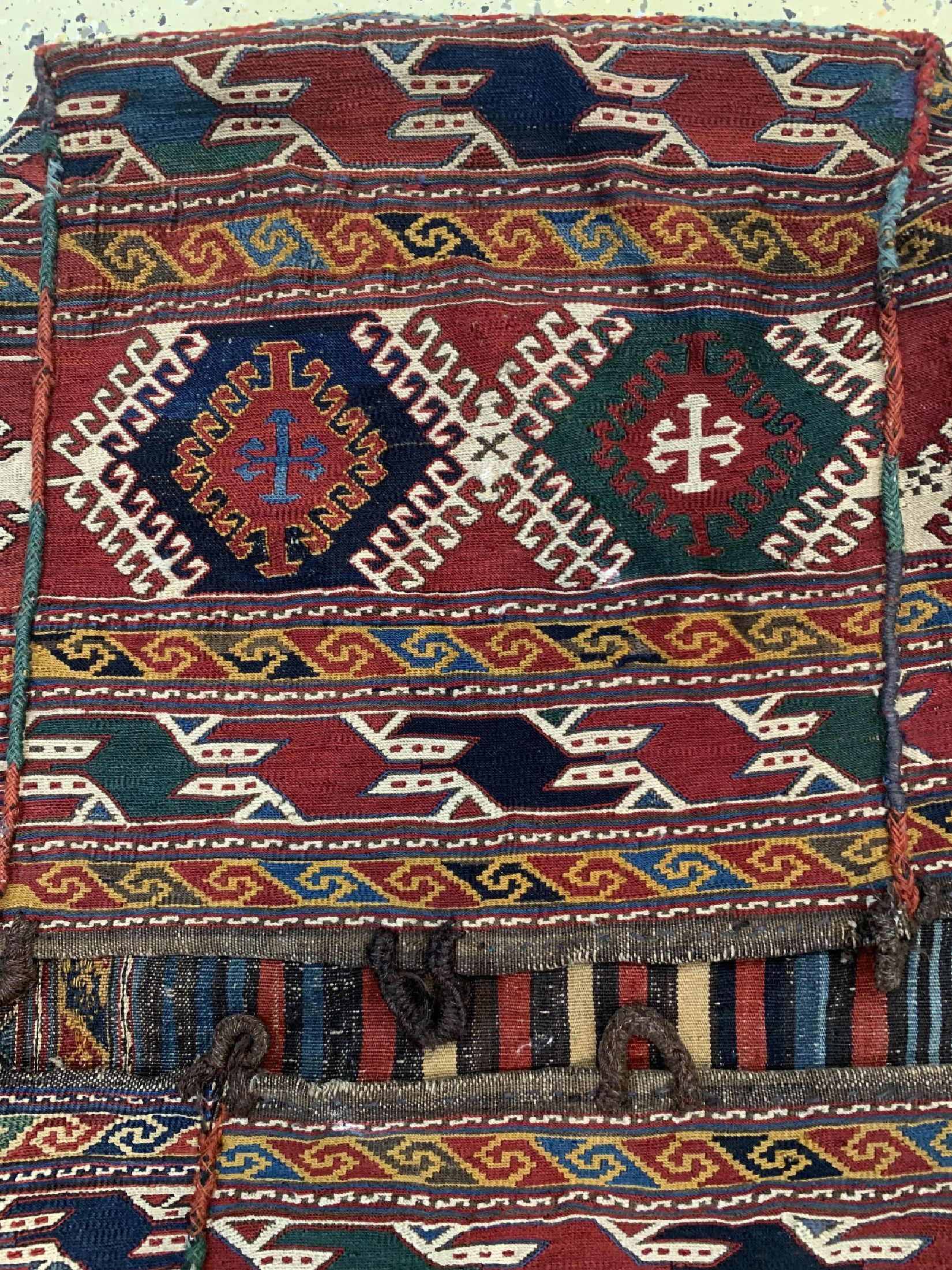 Detail a: Shahsawan"Mafrasch", Persien, 19.Jhd, Wolleauf Wolle, ca. 100 x 50 x 55 cm, EHZ: 1-2