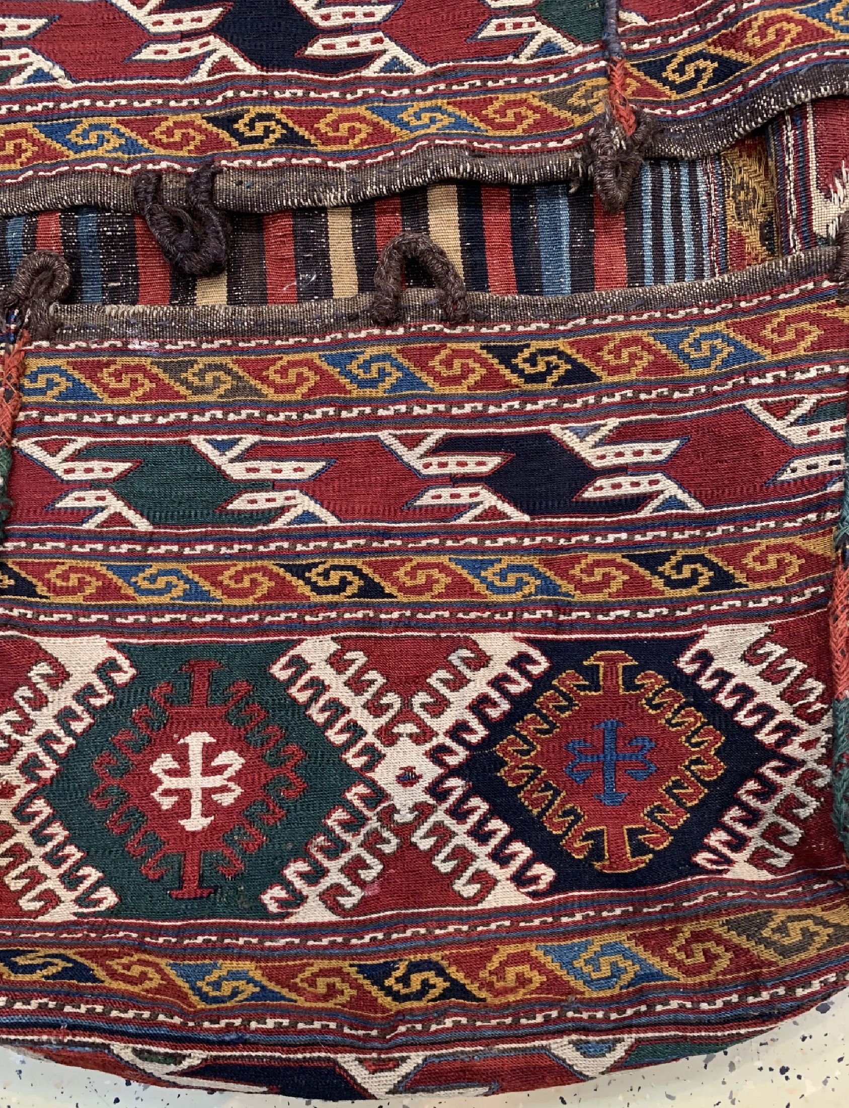Detail b: Shahsawan"Mafrasch", Persien, 19.Jhd, Wolleauf Wolle, ca. 100 x 50 x 55 cm, EHZ: 1-2