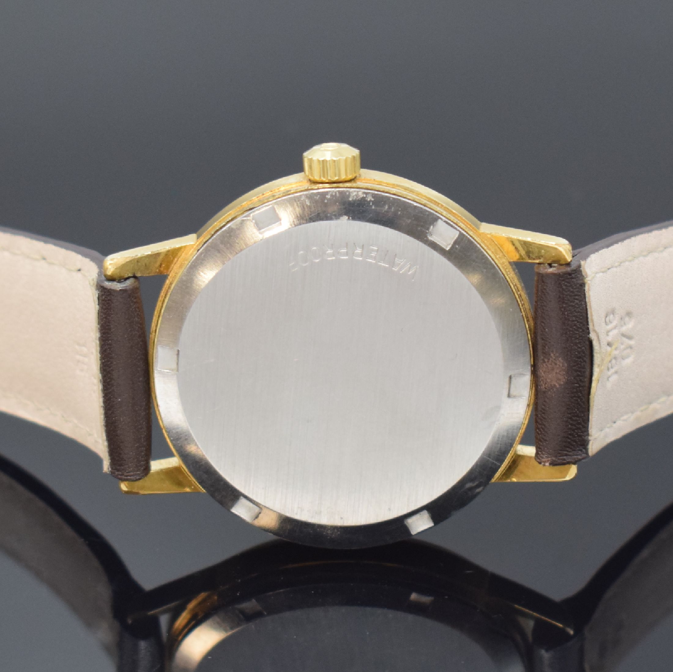 Detail c: OMEGA Geneve vergoldete Herrenarmbanduhr Referenz 135.070, Schweiz um 1970, Handaufzug, verschr. Stahlboden, orig. Krone, gold. Zifferbl., gold. ...