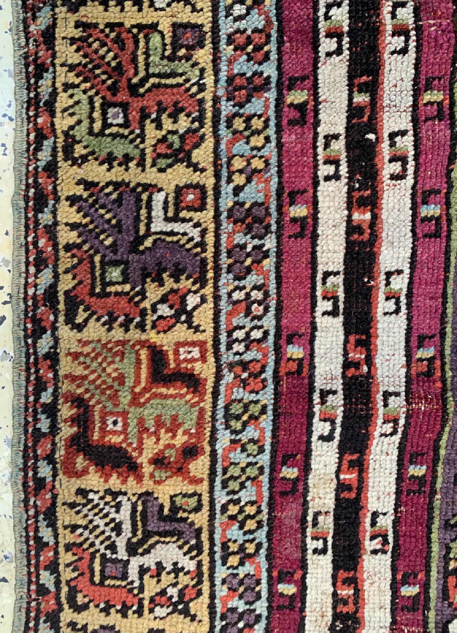 Detail d: Kirsehir"Gebetsteppich", Türkei, 19.Jhd, Wolle auf Wolle, ca. 180 x 125 cm, EHZ: 3, (Alte Restaurierungen)