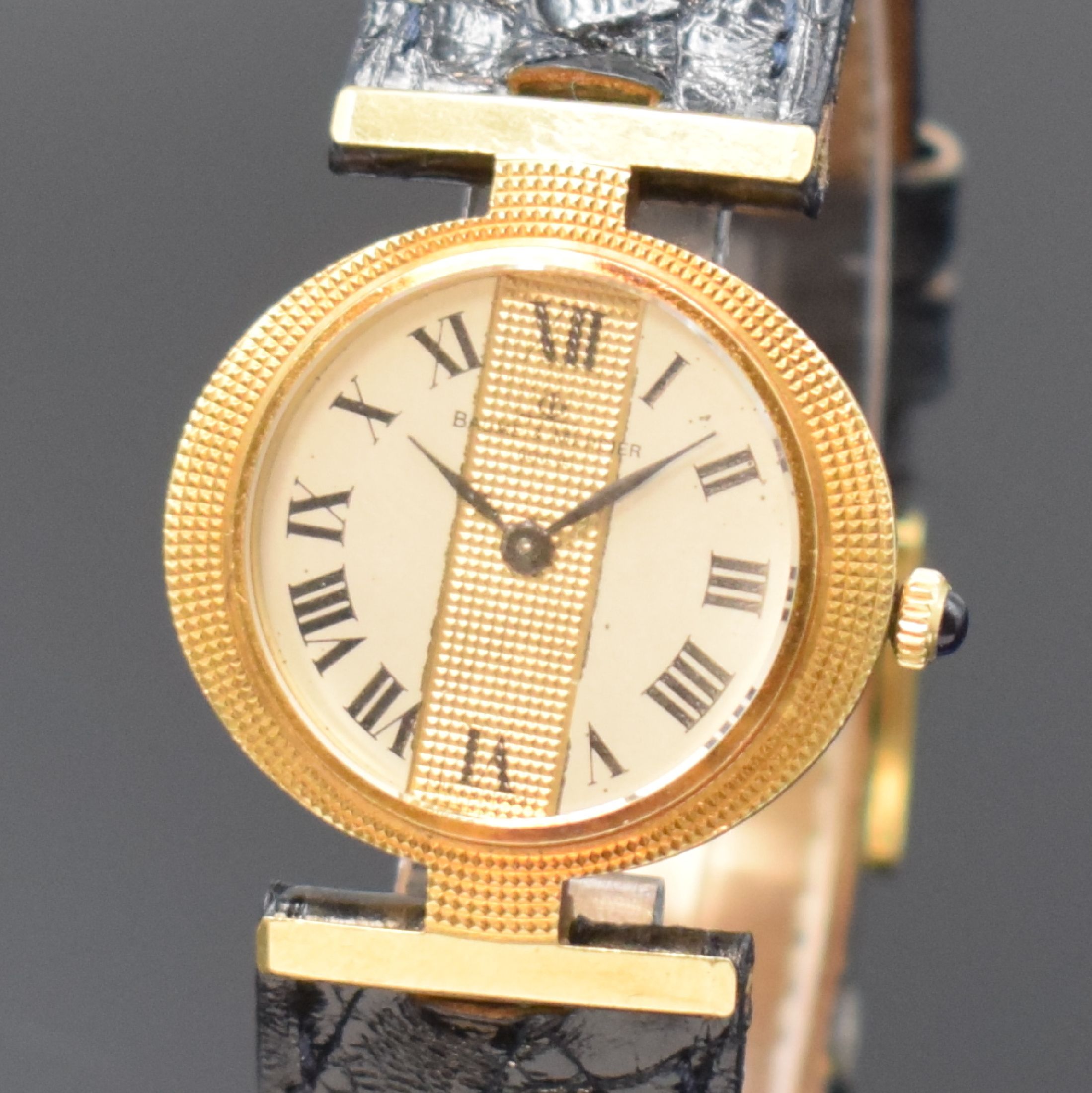 Detail a: BAUME & MERCIER Damenarmbanduhr in GG 750/000, Schweiz um 1975, Handaufzug, Boden aufgedr., orig. Lederband m. verg. Dornschl., Schmuckkrone, ...