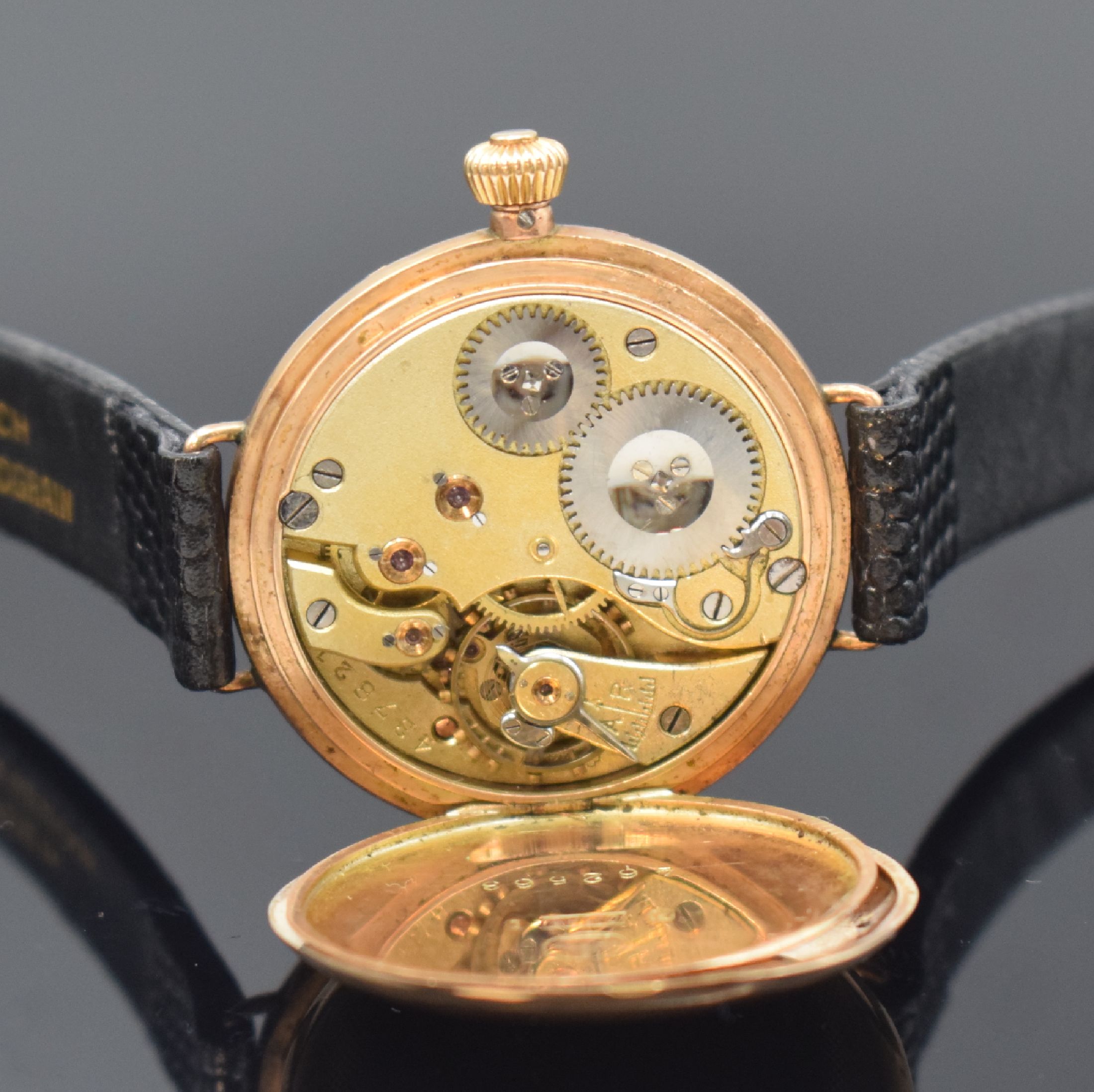 Detail f: IWC umgebaute Savonette in GG 585/000, Schweiz um 1910, 3-Deckel Goldgeh. dell., guill. Rückdeckel, Zeigerst. unter Sprungdeckel, 2 tlg.-Zifferbl. ...