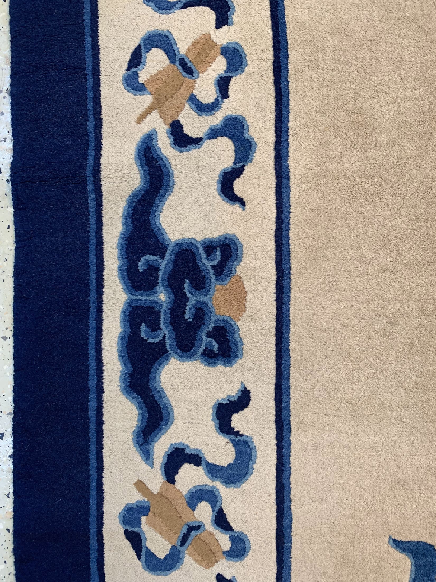 Detail e: Peking antik, China, um 1900, Wolle auf Baumwolle, ca. 353 x 283 cm, gereinigt, EHZ: 1-2