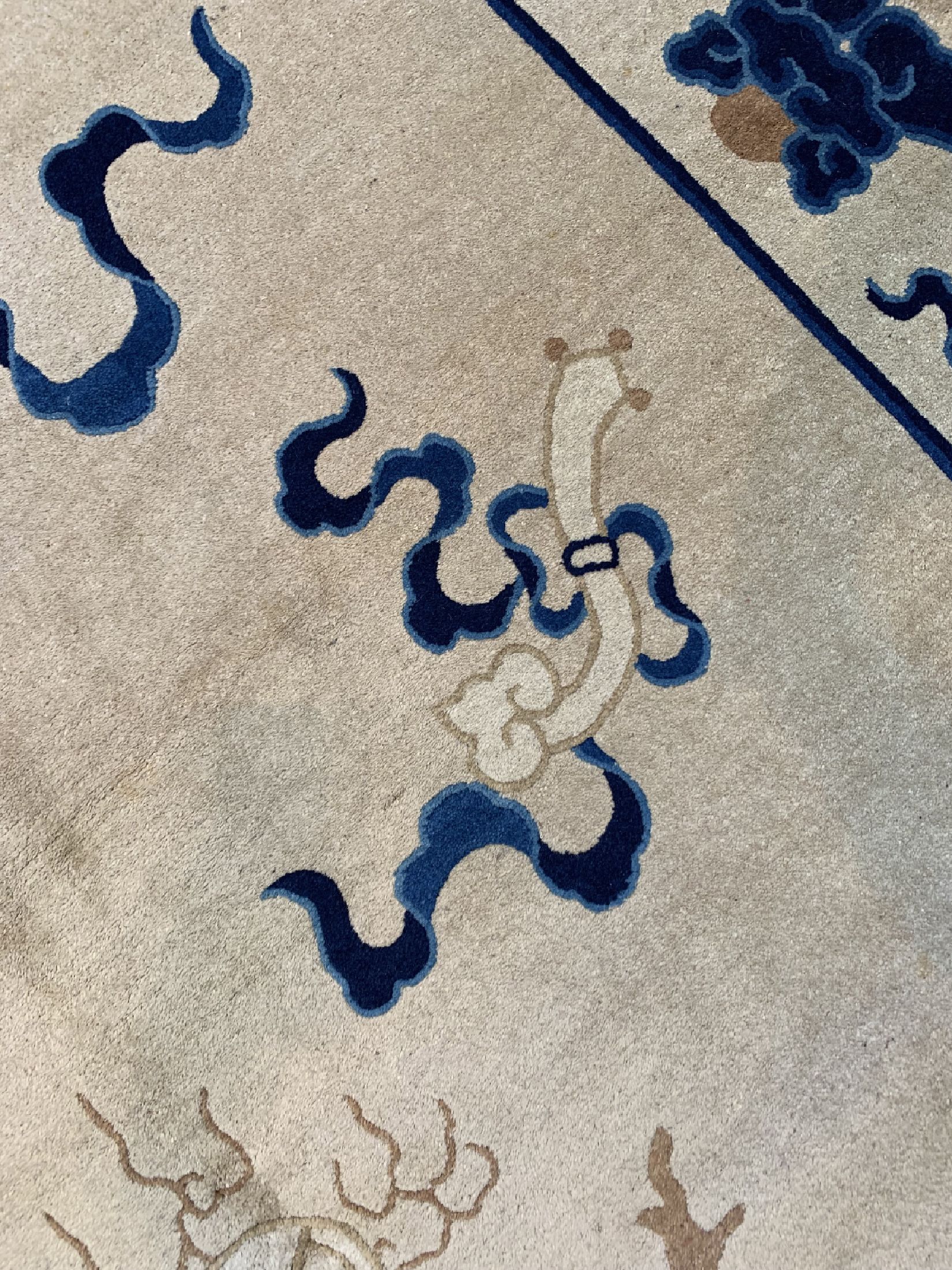 Detail g: Peking antik, China, um 1900, Wolle auf Baumwolle, ca. 353 x 283 cm, gereinigt, EHZ: 1-2