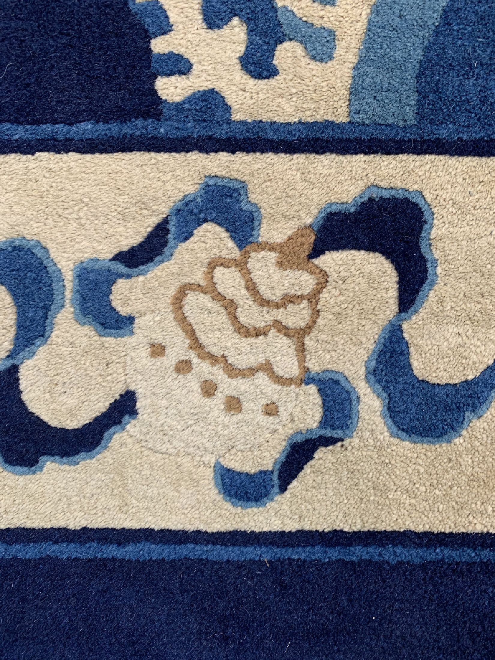 Detail h: Peking antik, China, um 1900, Wolle auf Baumwolle, ca. 353 x 283 cm, gereinigt, EHZ: 1-2