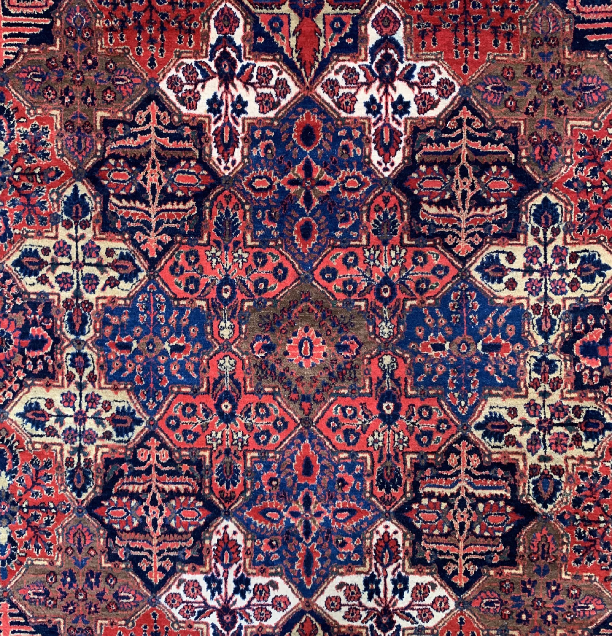 Detail b: Antiker Sarogh"Palastteppich, Persien, um 1910/1920, Manchester-Korkwolle, ca. 662 x 370cm, gereinigt, EHZ: 2