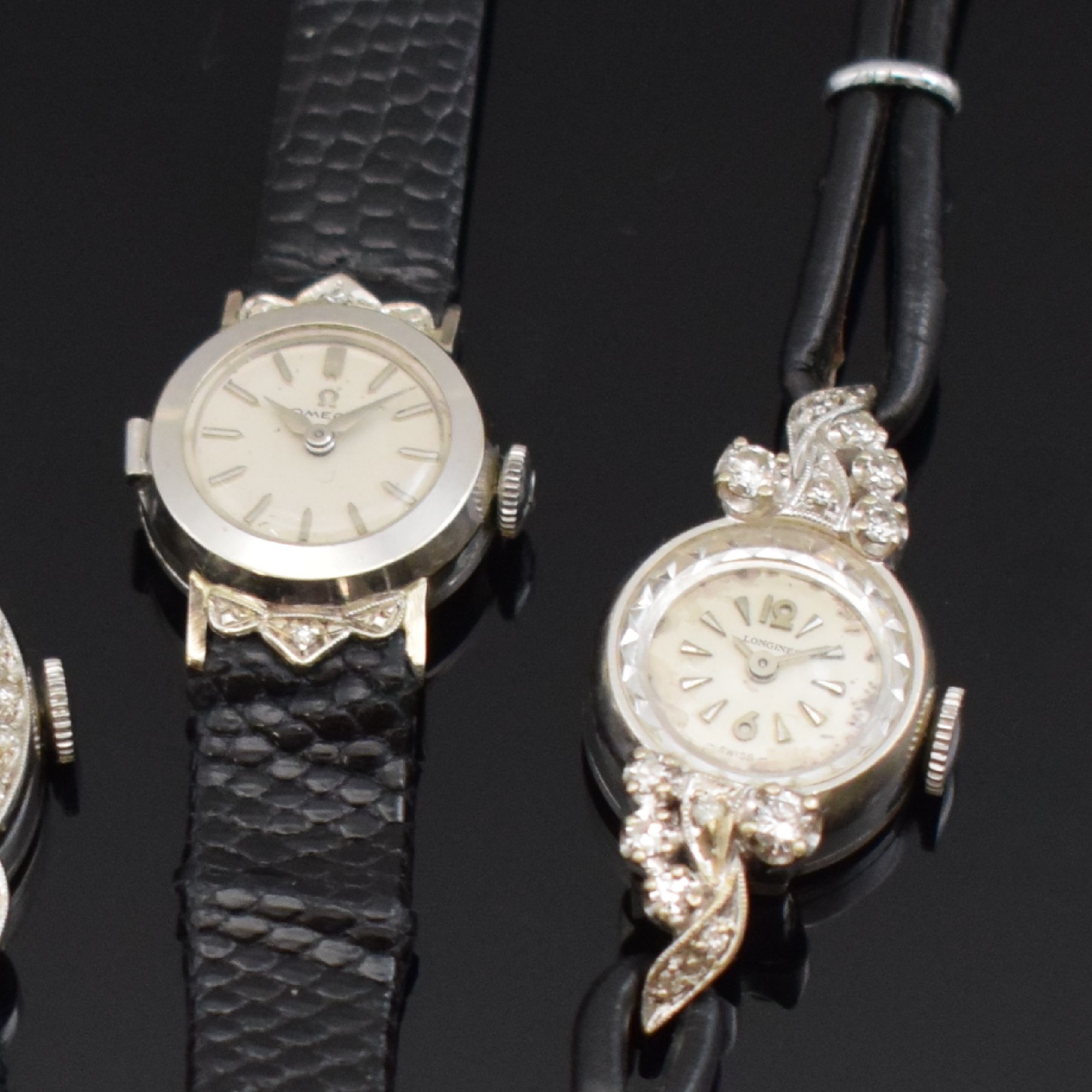 Detail a: OMEGA / LONGINES / HAMILTON 3 Diamantbesetzte Damenuhren in WG 585/000 und 750/000, Schweiz / USA um 1960, Handaufzug, neutrale gedr. Geh., silb. ...