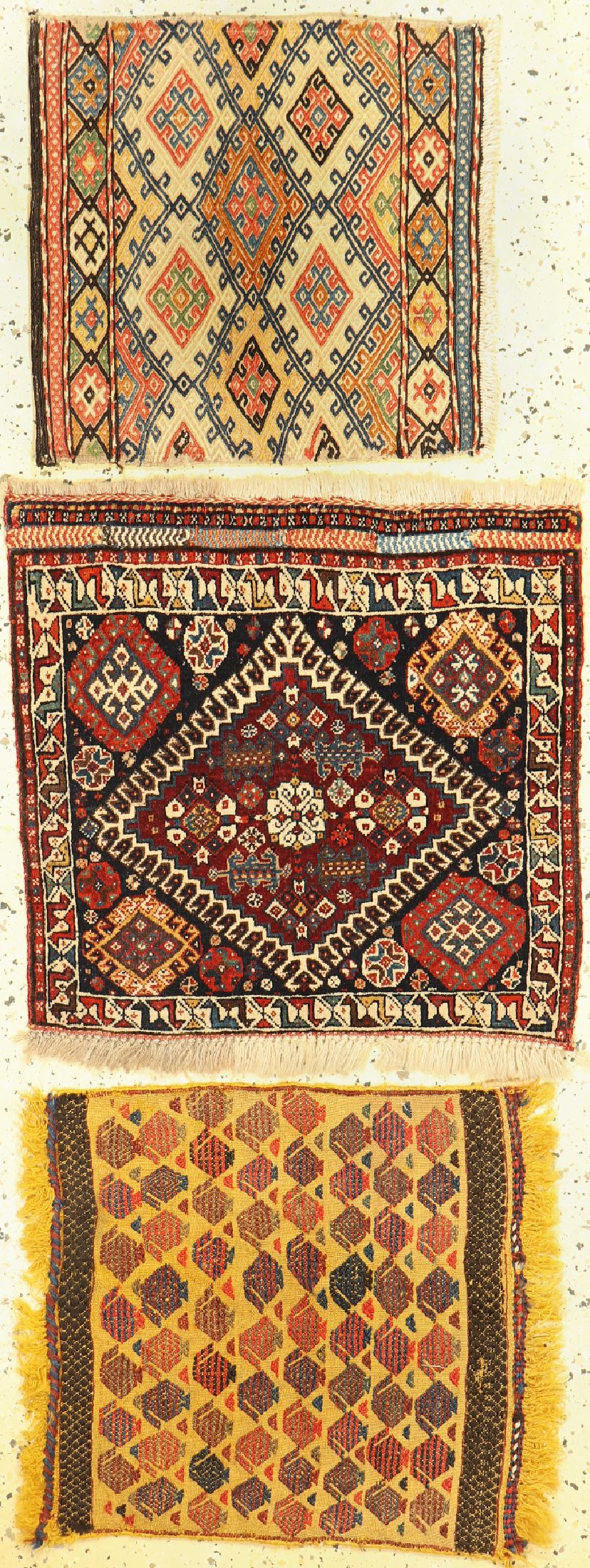 3 Taschenfronten, Persien, um 1900, Wolle auf Wolle, ca. 57 x 60 cm, EHZ: 2