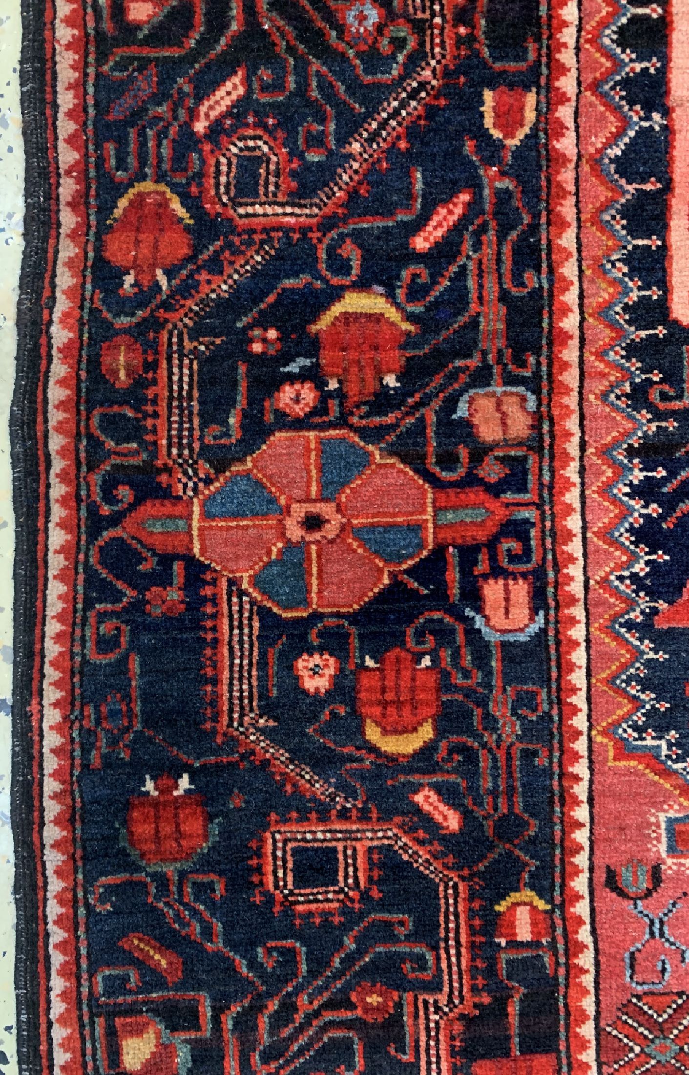Detail c: Antiker Djosan, Persien, um 1900, Wolle aufBaumwolle, ca. 210 x 127 cm, EHZ: 2, (kleine Restaurierungen)