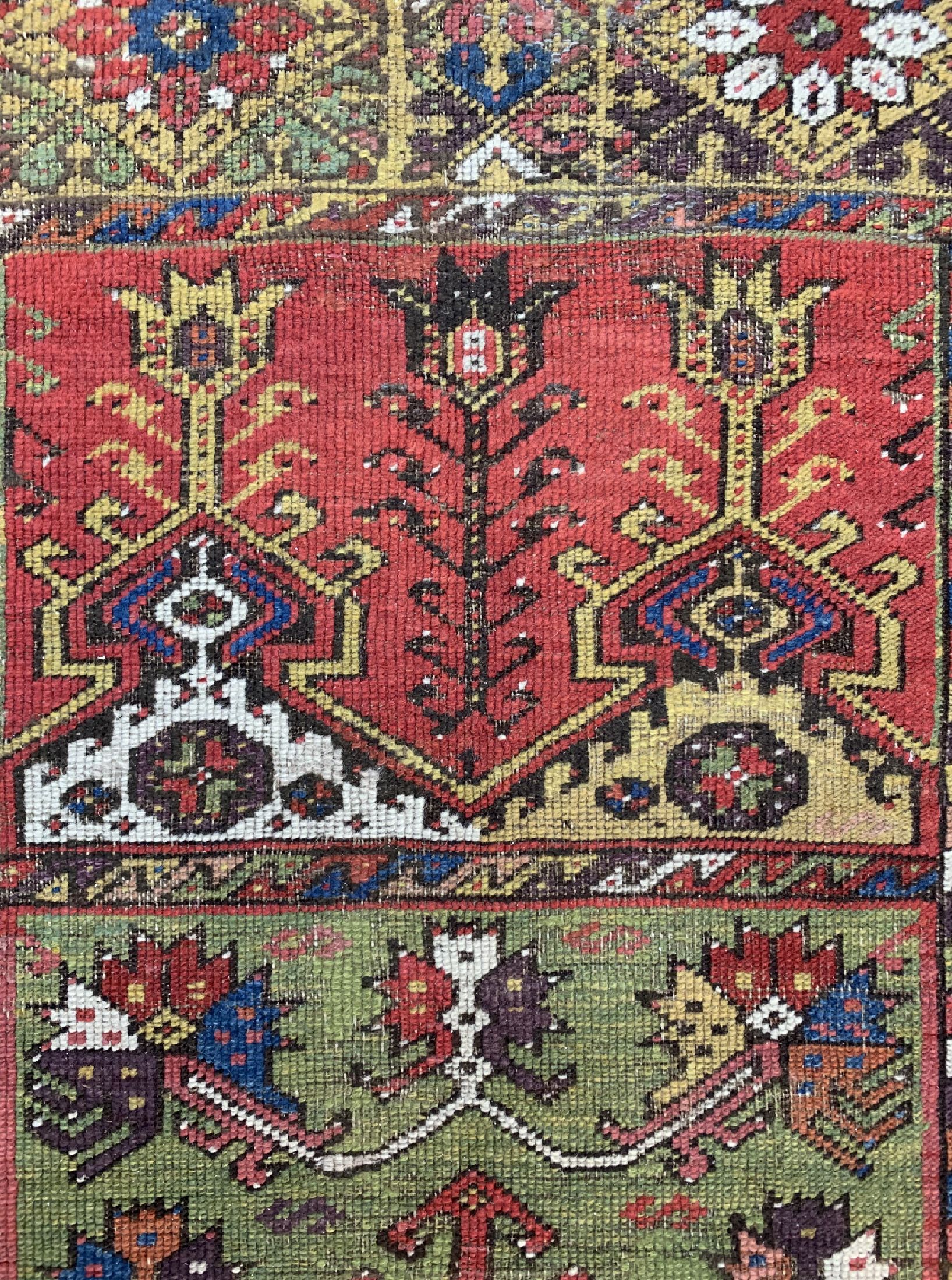 Detail c: Antiker Mucur, Türkei, 19.Jhd, Wolle auf Wolle, ca. 169 x 109 cm, EHZ: 3, (Alte Restaurierungen)