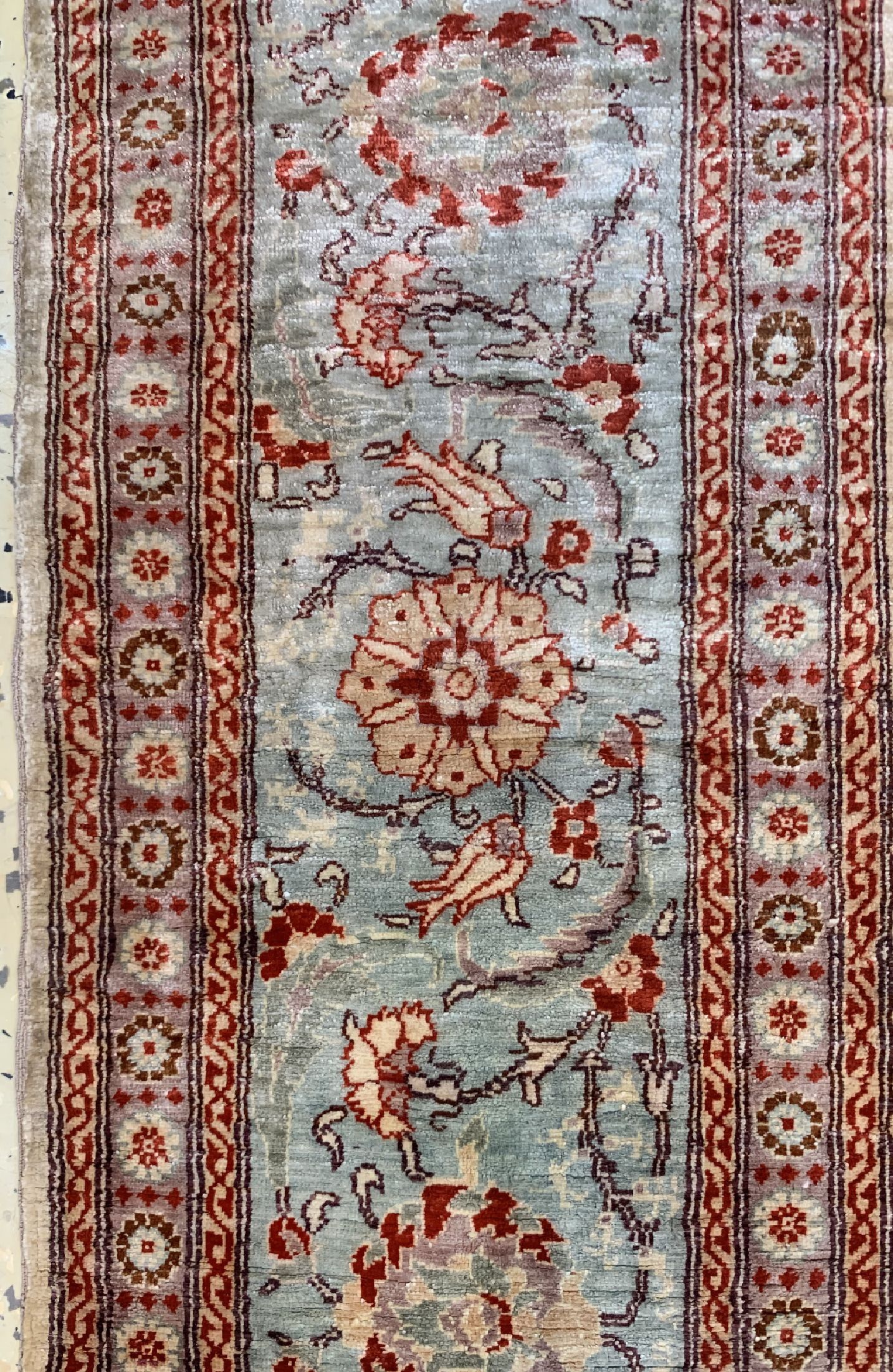 Detail c: Hereke Seide fein, Türkei, um 1960, reine Naturseide, ca. 87 x 97 cm, ca. 1,0 Mio. Kn/qm, EHZ: 1-2