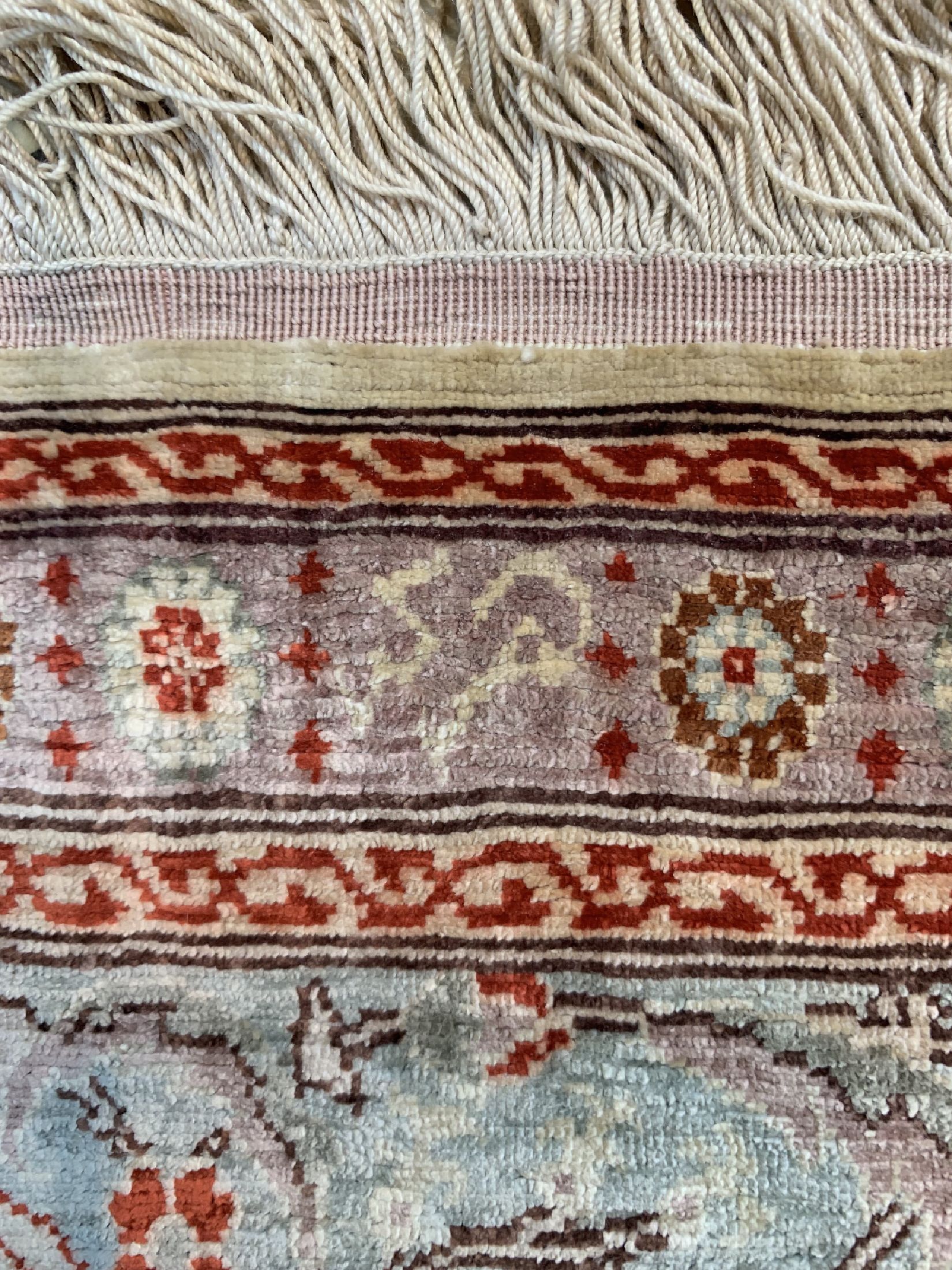 Detail d: Hereke Seide fein, Türkei, um 1960, reine Naturseide, ca. 87 x 97 cm, ca. 1,0 Mio. Kn/qm, EHZ: 1-2