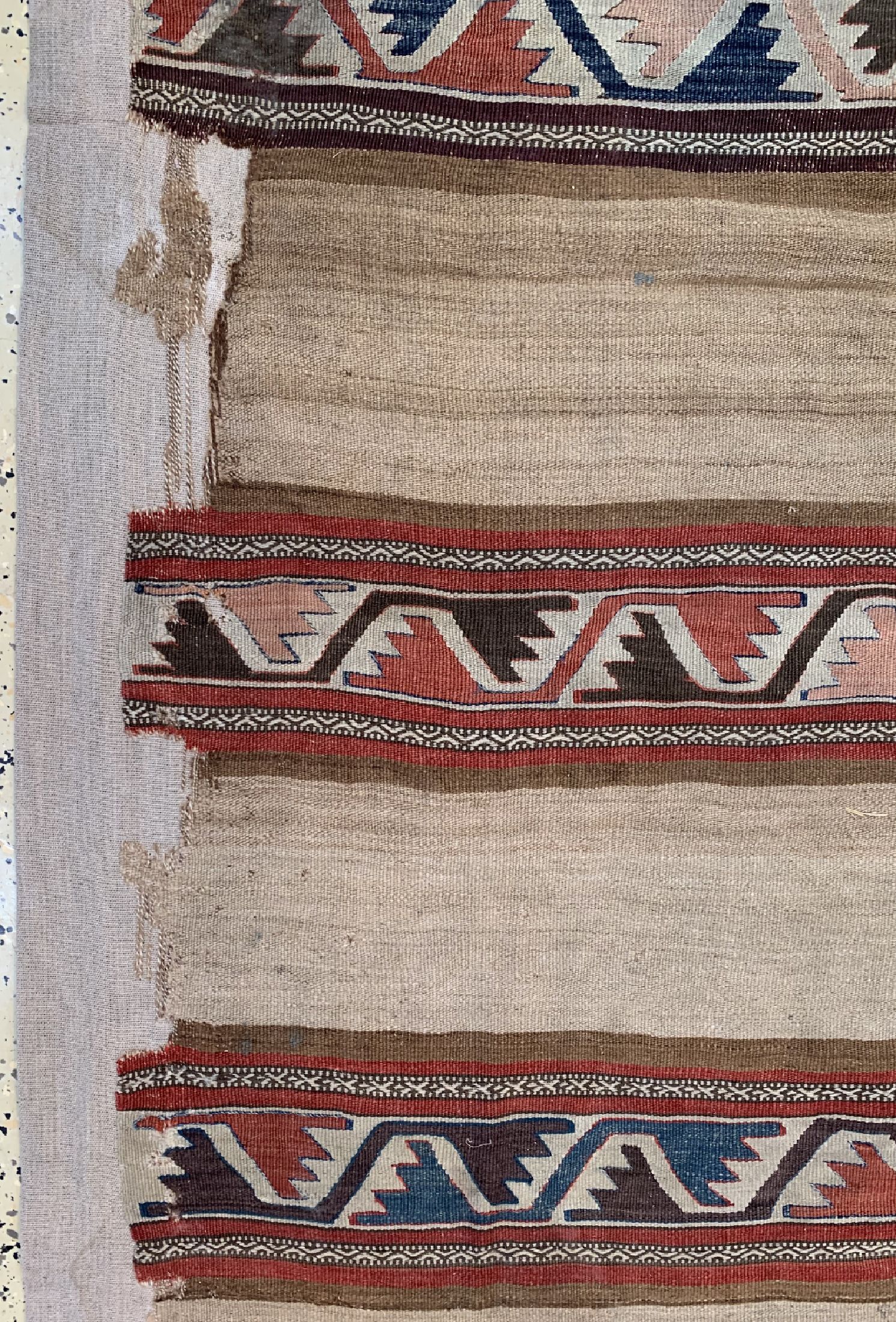 Detail c: Antiker"Kapadokkien"Kelim, Türkei, 19.Jhd, Wolle auf Wolle, ca. 284 x 139 cm, EHZ: 4, (auf Leinen aufgenäht)
