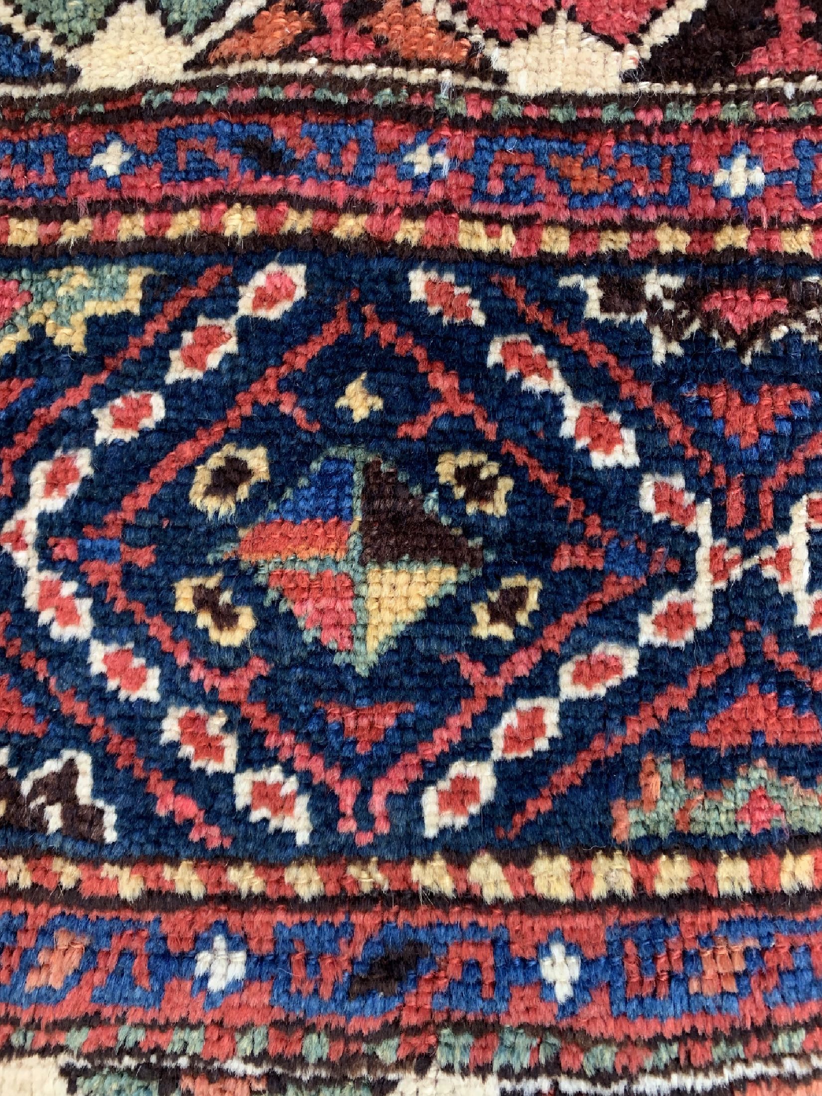 Detail b: Shahsawan Mafraschteil antik, Persien, um 1900, Wolle auf Wolle, ca. 110 x 65 cm, EHZ: 2
