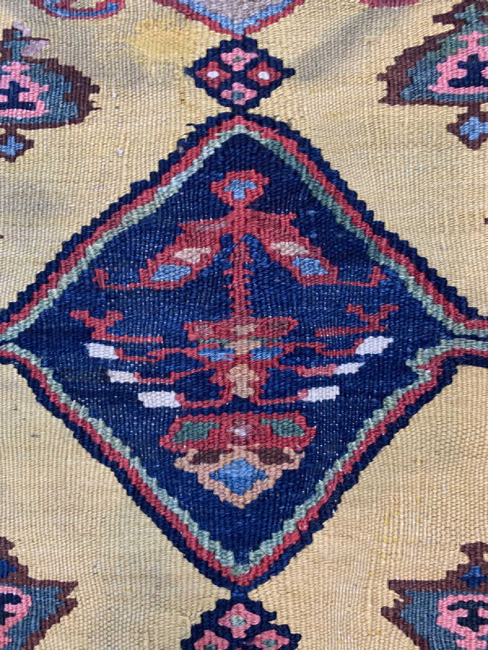 Detail b: Antiker Bachtiar Tasche, Persien, um 1900, Wolle auf Wolle, ca. 63 x 59 cm, Reinigungsbedürftig, EHZ: 2