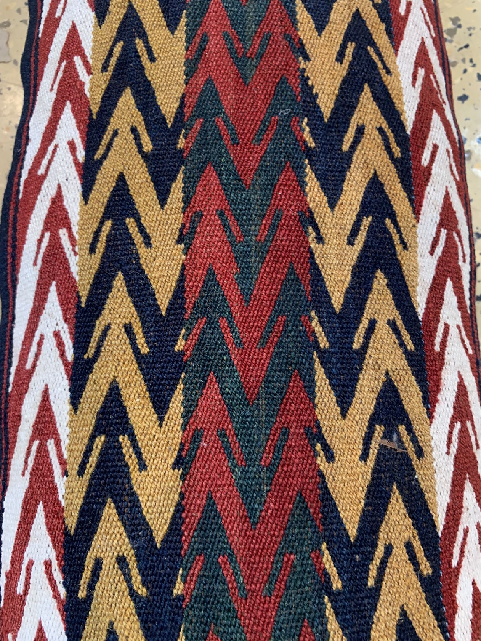 Detail b: 3 Kelim Kissen(gefüllt), Persien & Turkmenistan, um 1900, ca. 80 x 32 cm, EHZ: 1-2