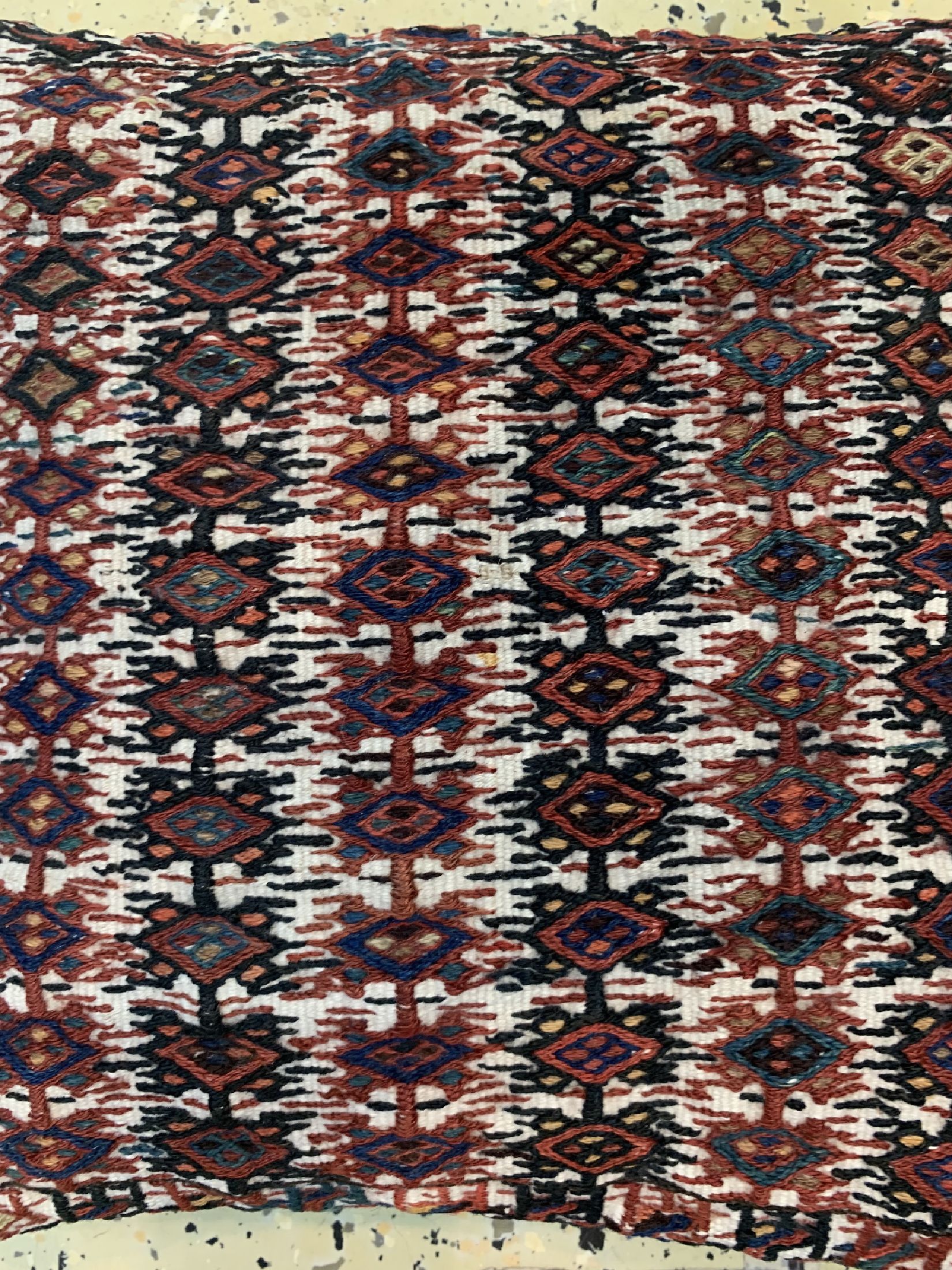 Detail c: 3 Kelim Kissen(gefüllt), Persien & Turkmenistan, um 1900, ca. 80 x 32 cm, EHZ: 1-2