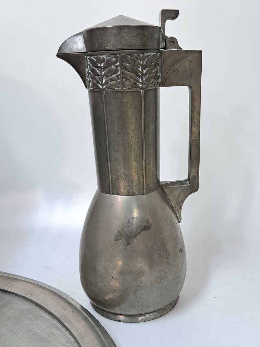 Detail c: Großes Lot Jugendstilzinn: Gemüse-/ Puddingschüssel, Entw. Hermann Fauser 1901/02;gravierter Einsatz mit Widmung, Birkenzweig- Dekor, Blatt u. ...